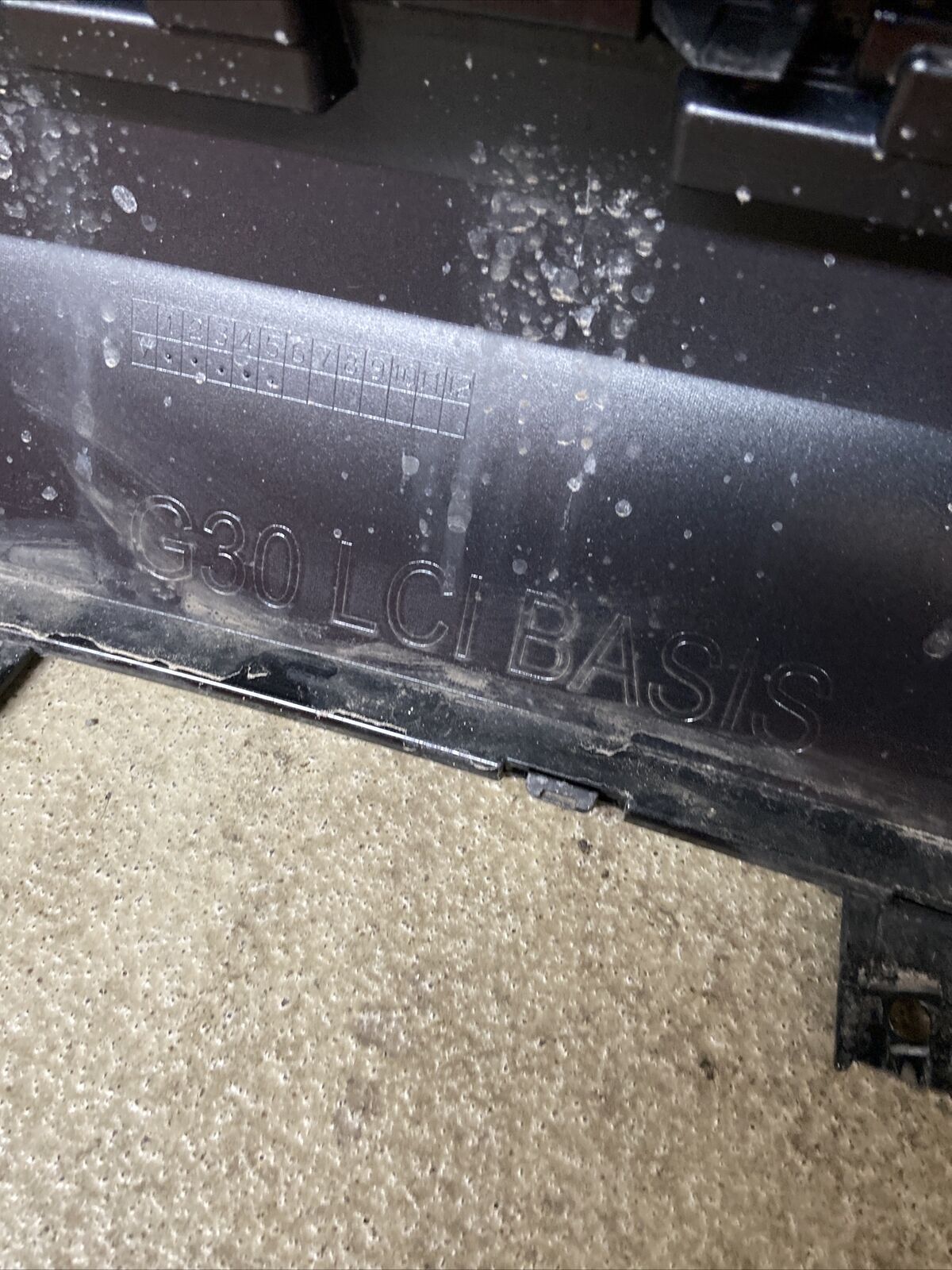 BMW G30 LCI Stoßstange hinten 9498613 inkl 3x Führung links rechts mitte