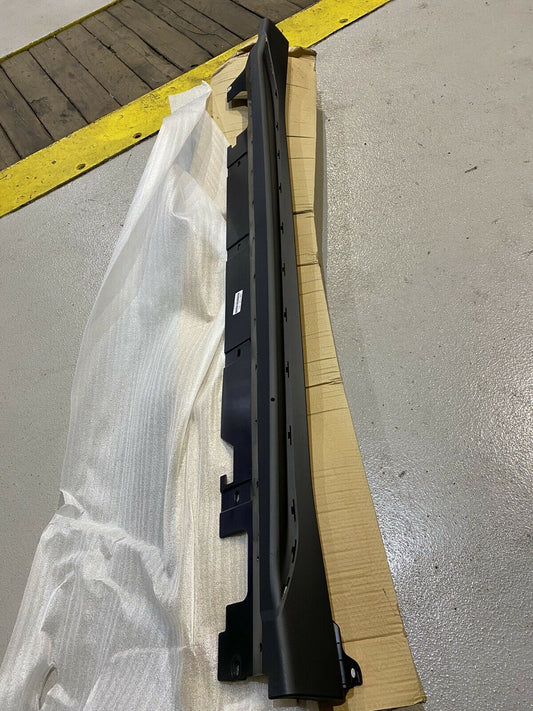 ORIGINAL BMW X1 F48 NEUER Seitenschweller 7403398 RECHTS LINES Schweller 7332328