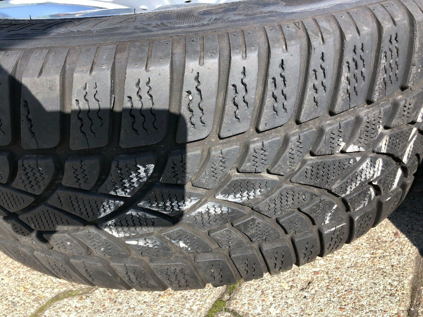 BMW X1 E84 Winterreifen 225 50 R17 94H DUNLOP SP WINTER SPORT 3D m RADKAPPEN