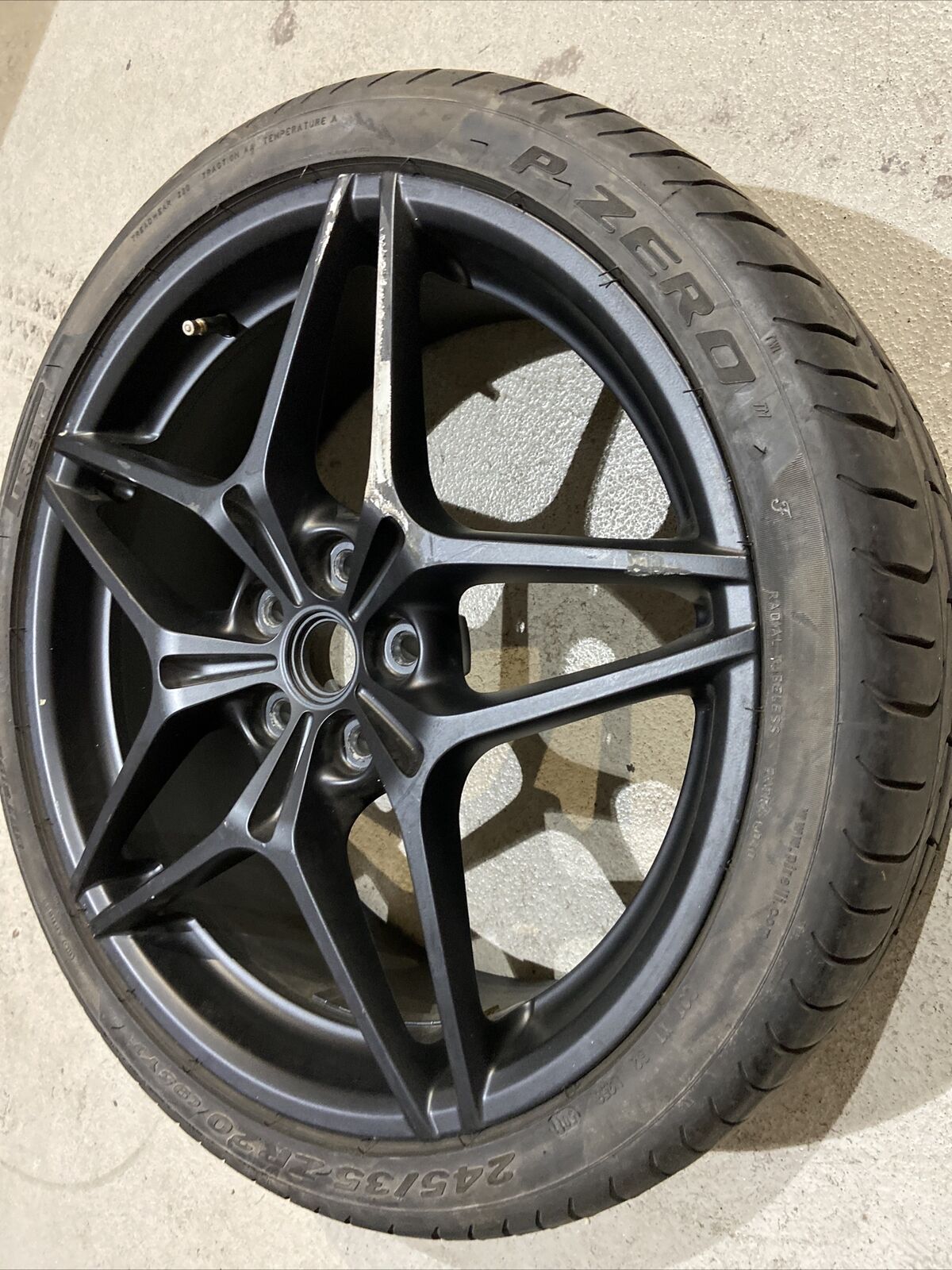 1x FERRARI CALIFORNIA T 8Jx 20 ALUFELGE 37623 B 37872 Schwarz 37874 245 35 ZR20