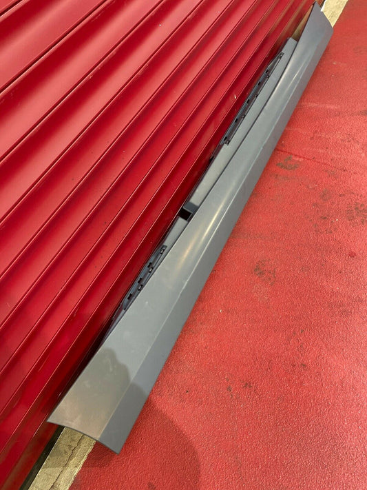 ORIGINAL BMW E87 Limousine LCI FACELIFT Seitenschweller rechts 7046346 NEUTEIL