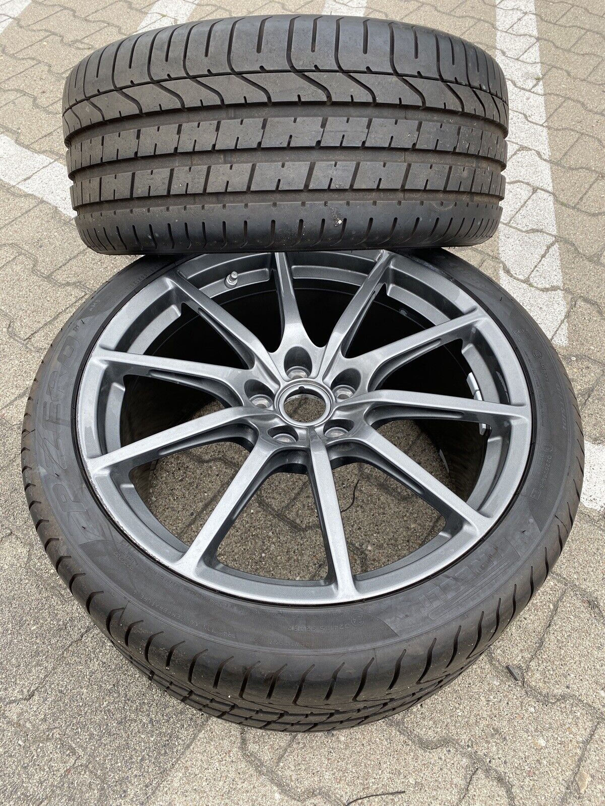 2x ORIG. ASTON MARTIN ALUFELGEN ED23-1007-EA VORNE ED23-9965G-EA HINTEN GRAPHITE