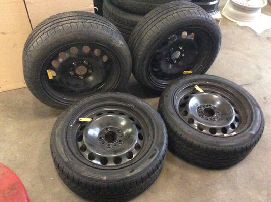 BMW X1 E84 Pirelli 225 50 R17 94H RSC RUNFLAT Winterreifen 6783330 WINTERRÄDER