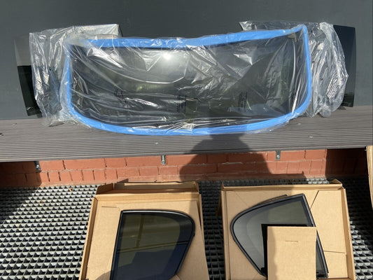 GETÖNTE BMW F20 HECKSCHEIBE 7239882 SEITENSCHEIBE 7242558 SEITENFENSTER 7269562