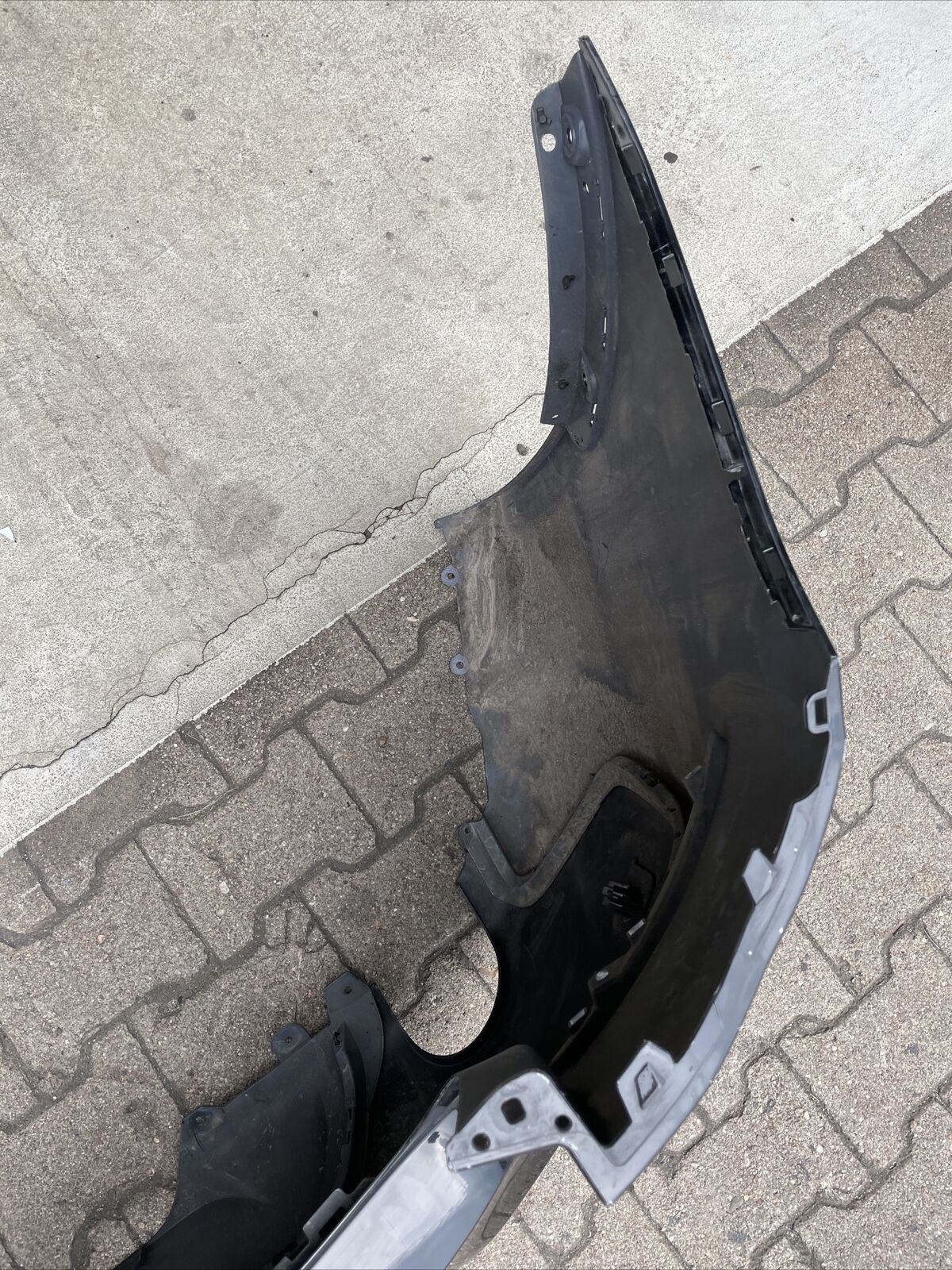 BMW X1 F48 M PAKET NEUE MODELL Stoßstange PDC mit Diffusor Black Saphire