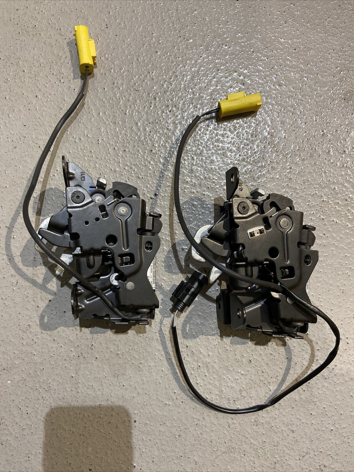 BMW F45 F46 X1 F48 X2 Schloß Frontklappe aktiv R. 7376978 L. 7376977 Motorhaube