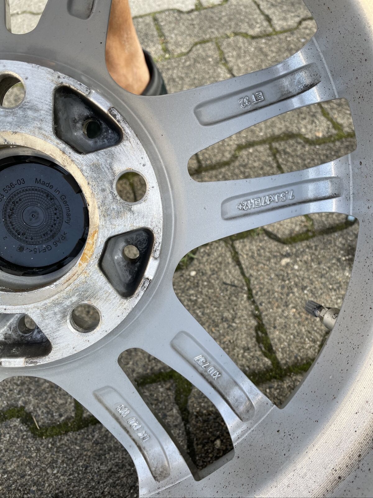 BMW X1 E84 ALUFELGEN Winterreifen Uniwheels KBA49510 RDCI PIRELLI 225 50 R17 94H