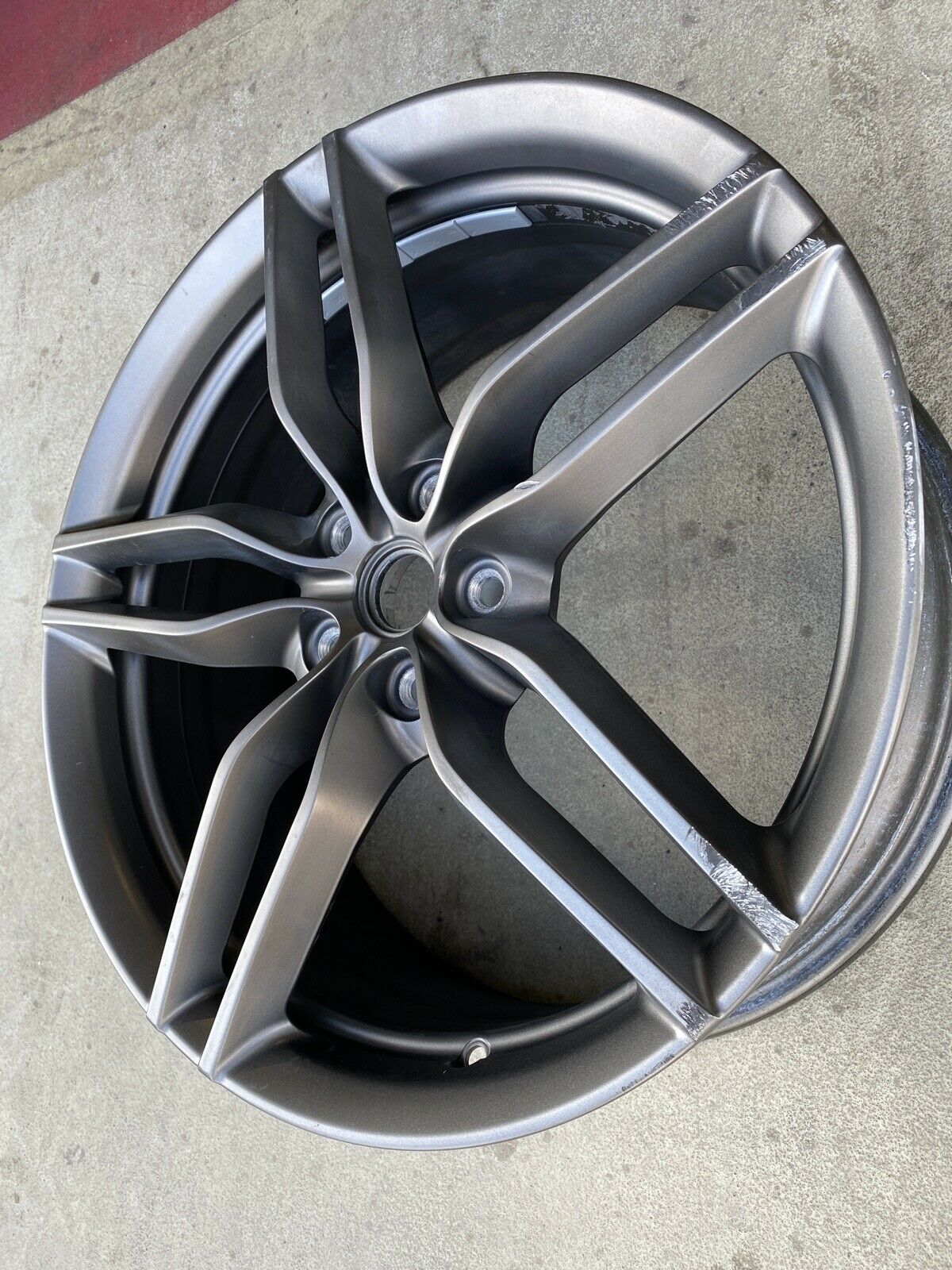1x ORIGINAL FERRARI FF 8.5J x 20 ALUFELGE 272381 VORNE GESCHMIEDET LACKIERT