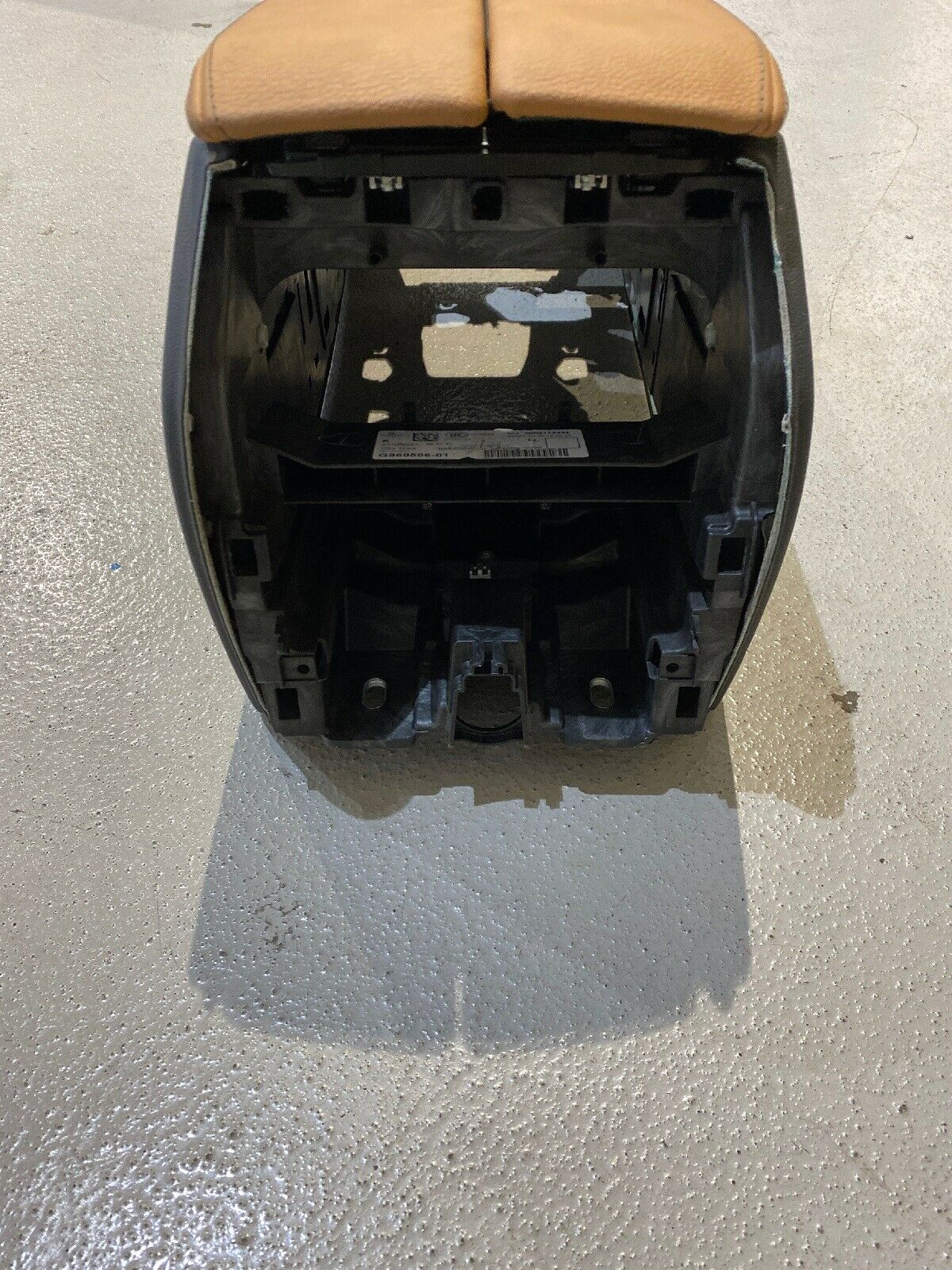 BMW G30 G31 F90 M5 MITTELARMLEHNE LEDER Cognac Mittelkonsole 2 Zonig