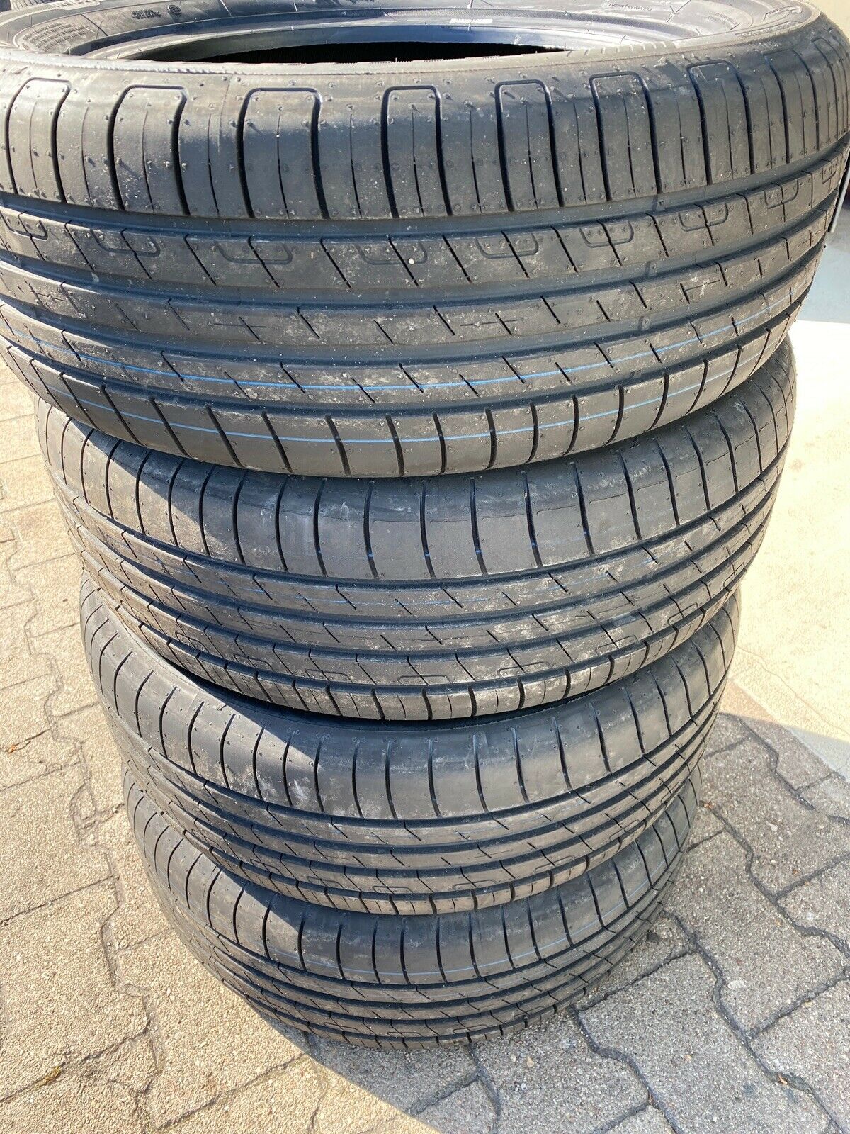4x NEUE GOODYEAR EFFICIENT GRIP PERFORMANCE 225 55 R17 97W SOMMERREIFEN DOT4119