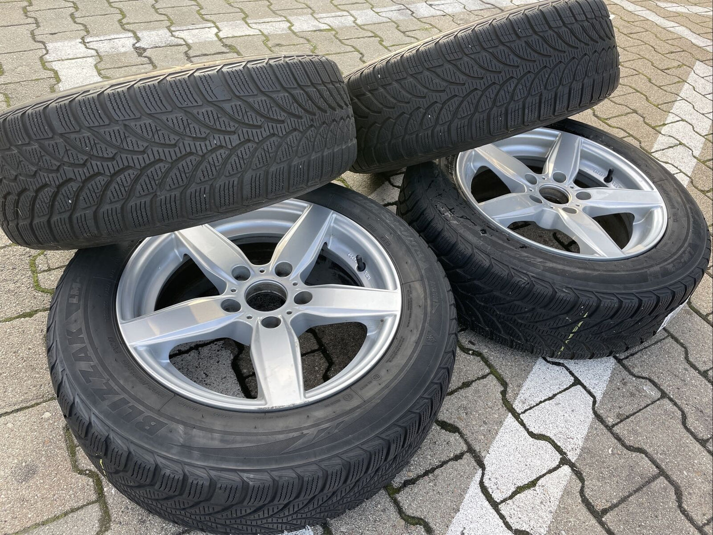 BMW F30 F31 DEZENT Alufelgen WINTERREIFEN 205 60 R16 92H KBA 49257 ET31
