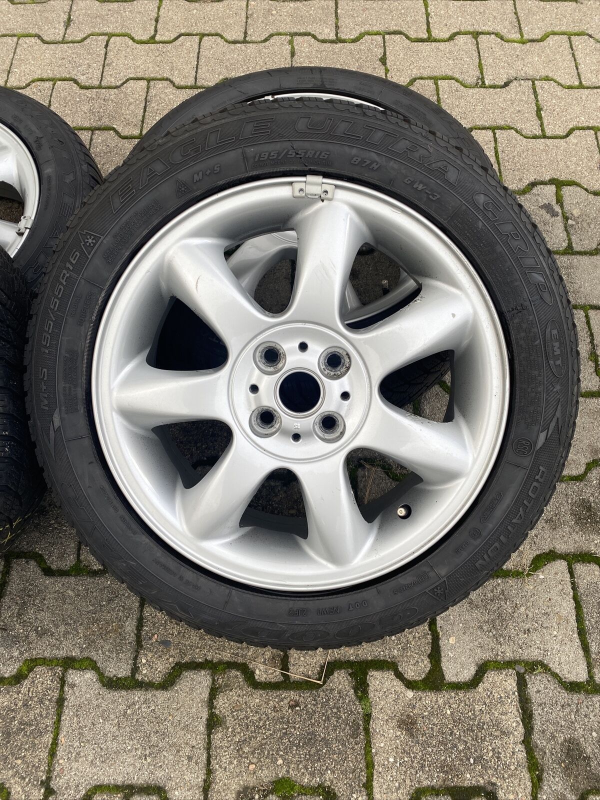 MINI COOPER R56 R50 ALUFELGEN Spoke 94 WINTERREIFEN RSC 195 55 R16 87H 6775684