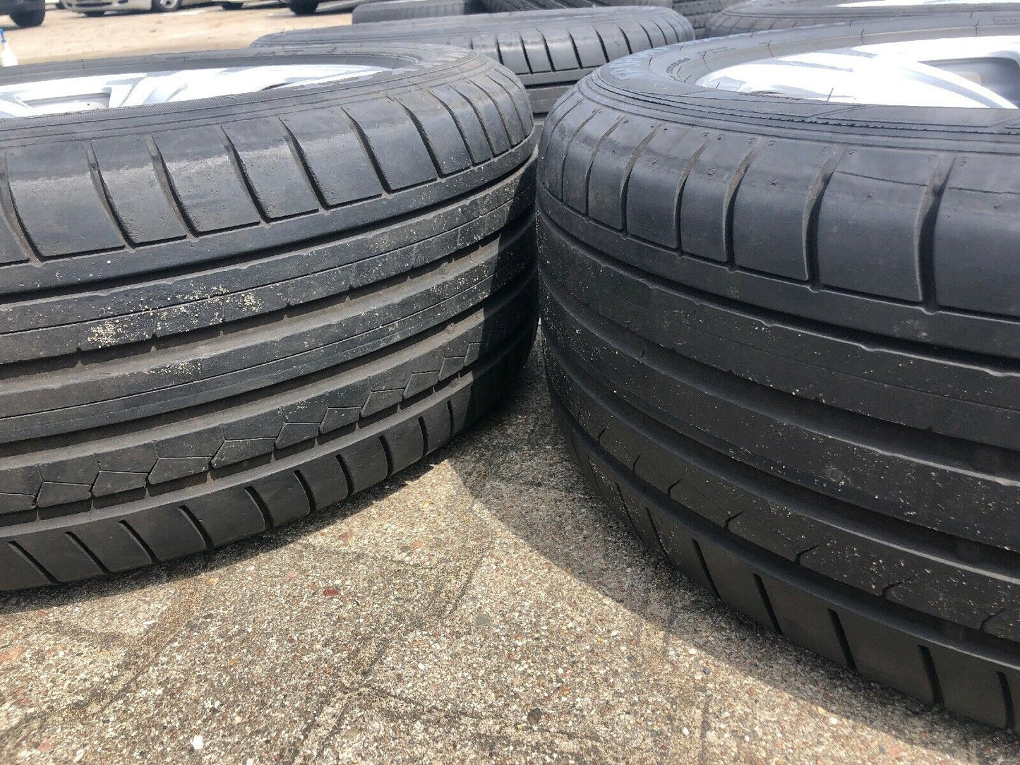 BMW F07 F01 F12 F06 Alufelgen Doppelspeiche 234 Sommerreifen DUNLOP RSC 6775403