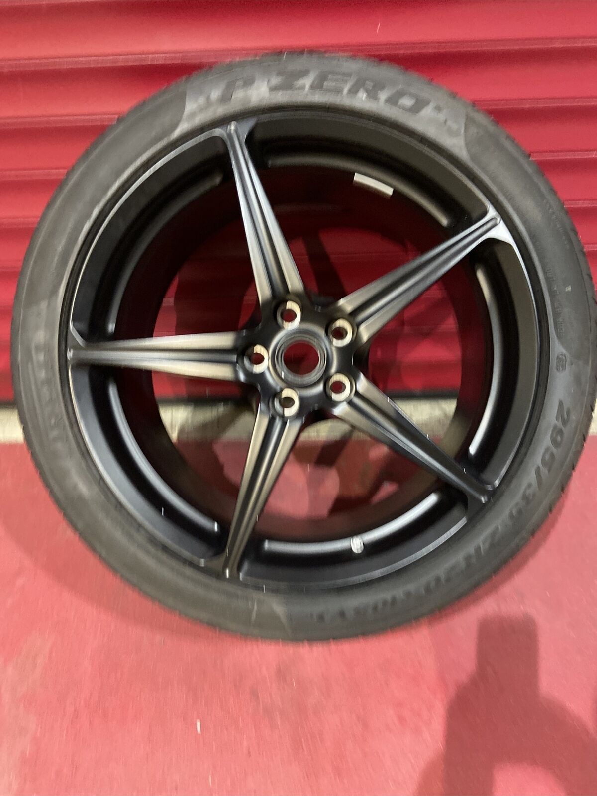 1x FERRARI 458 Alufelge DIAMOND 255226 HINTEN 295 35 ZR20 105Y Pirelli P ZERO