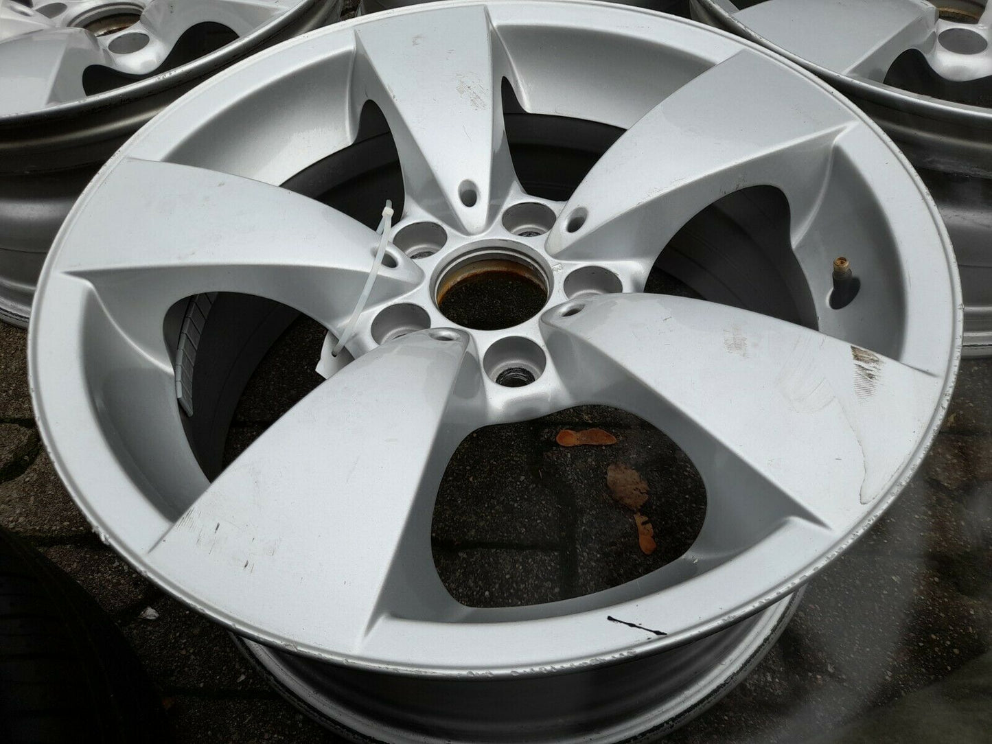4x Original BMW E60 E61 LCI Alufelgen 6776776 Sternspeiche Styling 138 ET20