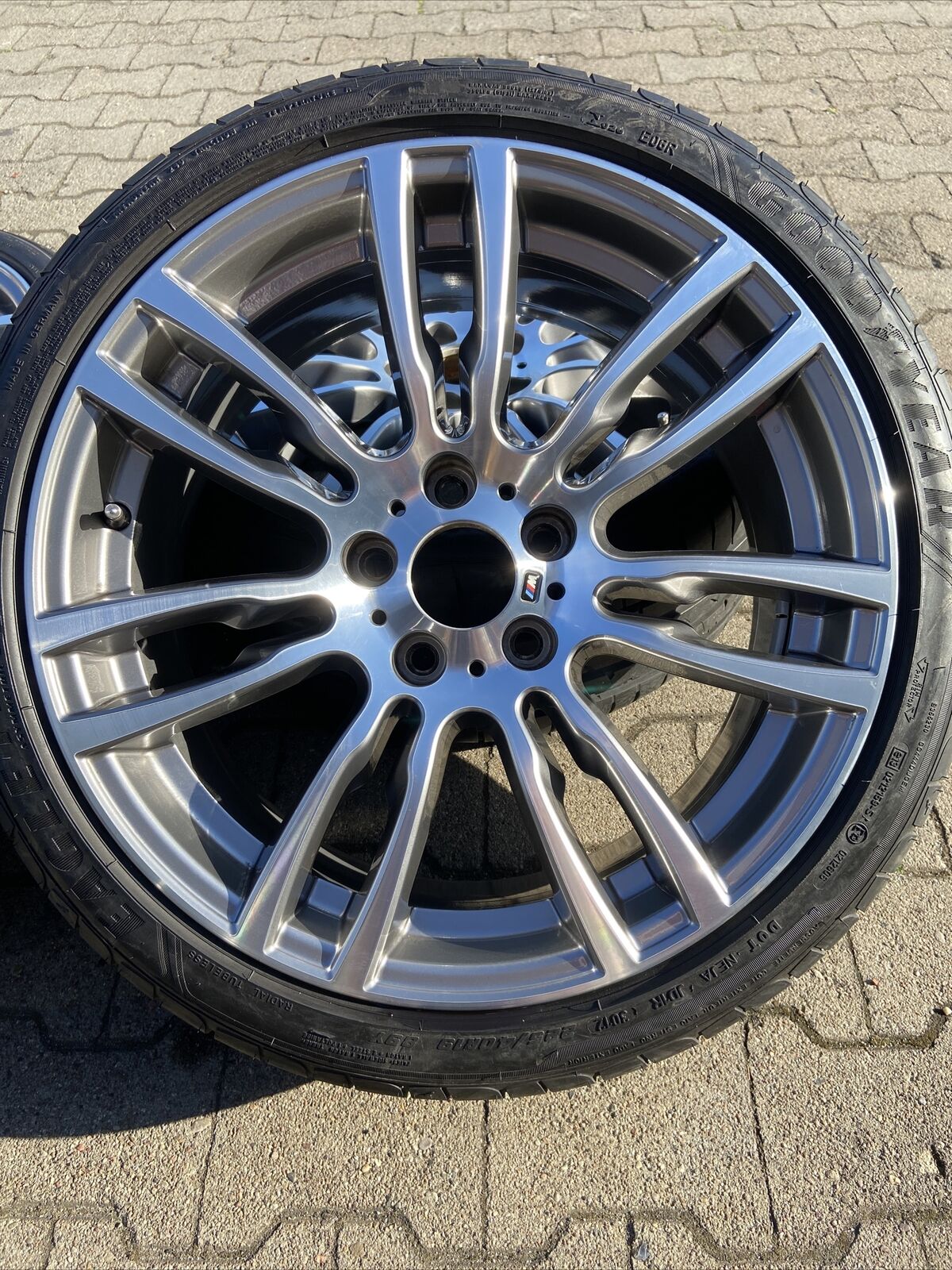BMW F30 F31 F32 M403 ALUFELGEN 7845882 & 7845883 SOMMERREIFEN 19“ GOODYEAR RSC