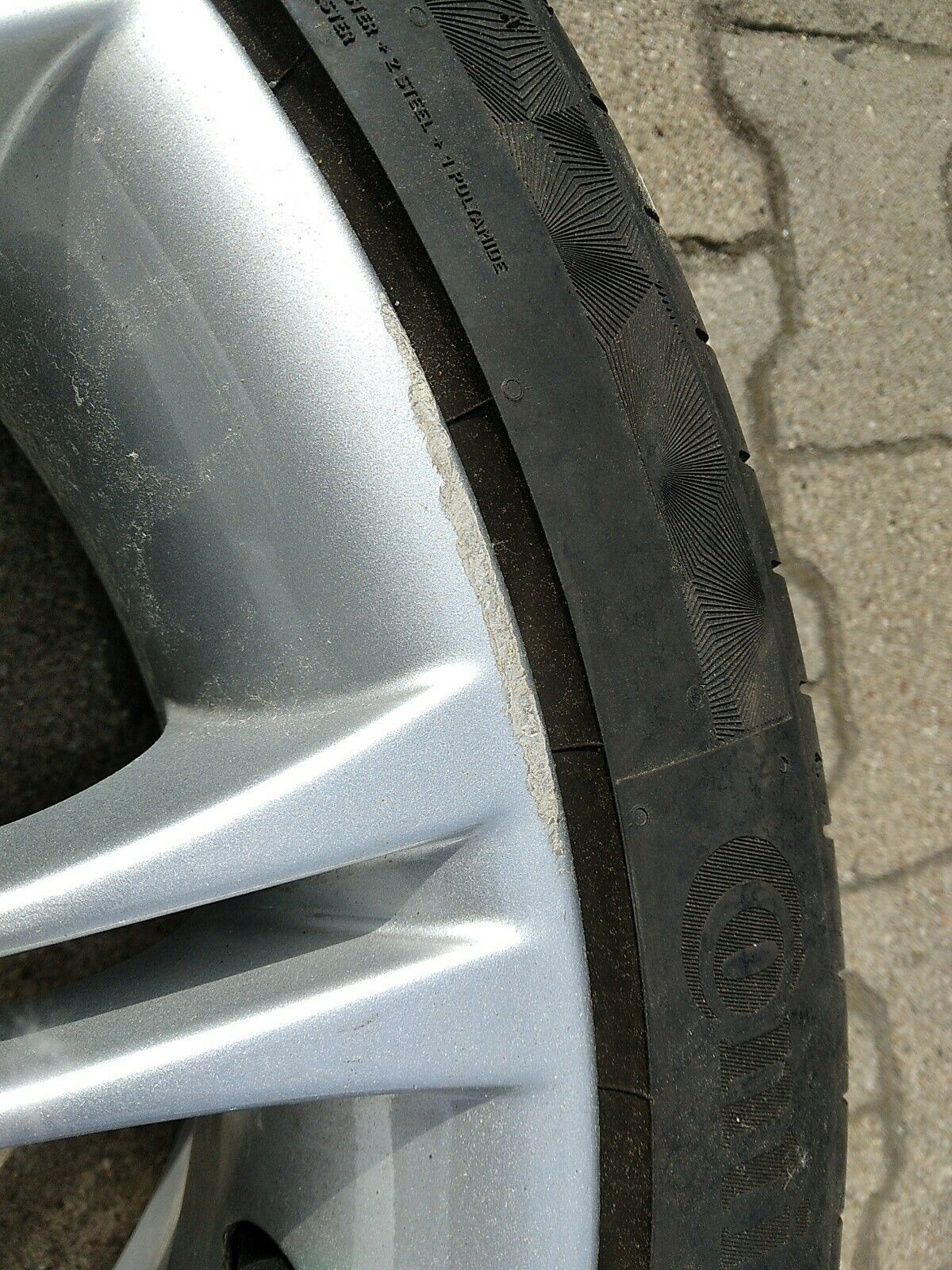 1x BMW Z4 E85 E46 M135 Alufelge 8J 7896470 Sommerreifen Continental 225 40 R18