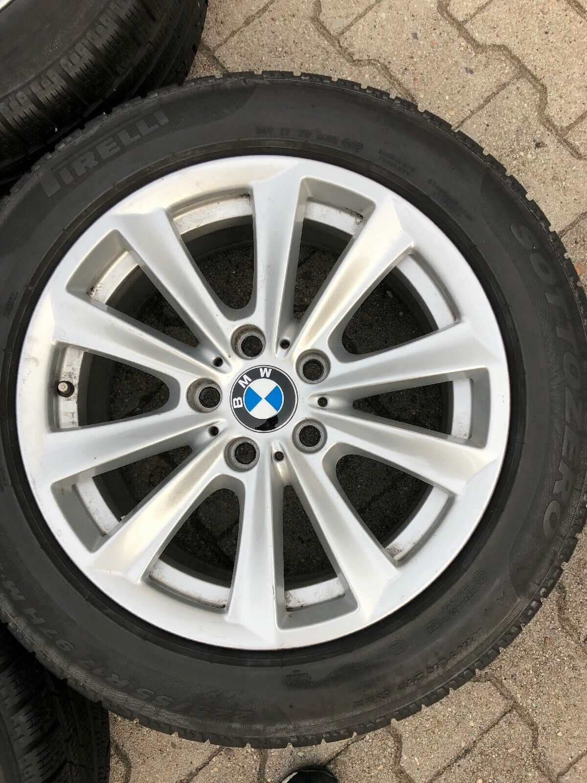 BMW F10 F11 F06 F12 V Speiche 236 Alufelgen Winterreifen 225 55 R17 97H PIRELLI
