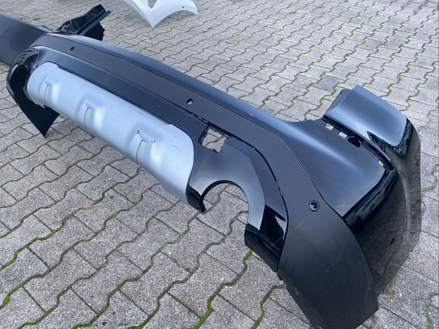 ORIG. BMW X3 G01 Stoßstange KOMPLETT HINTEN aktuelles Modell Aufnahme L R MITTE