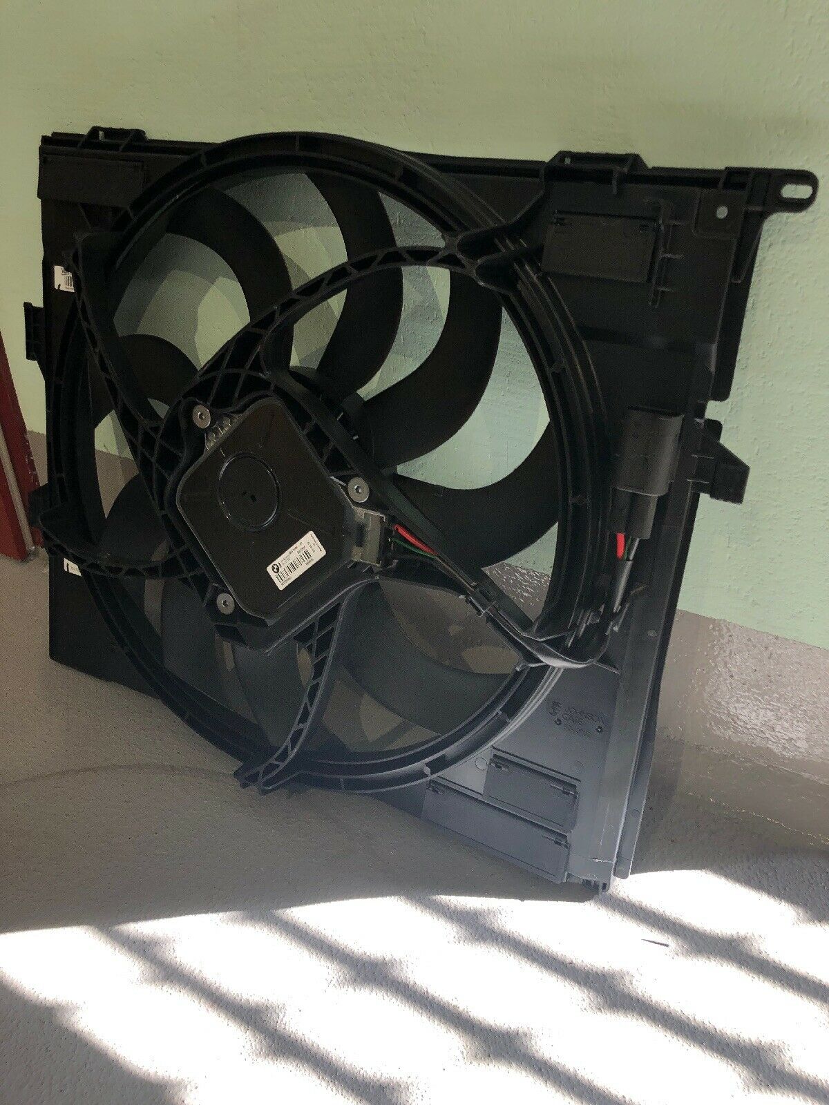 BMW F30 F31 LCI FACEL. F32 F33 F36 BENZIN Lüfterzarge Lüfter Ventilator 8625439