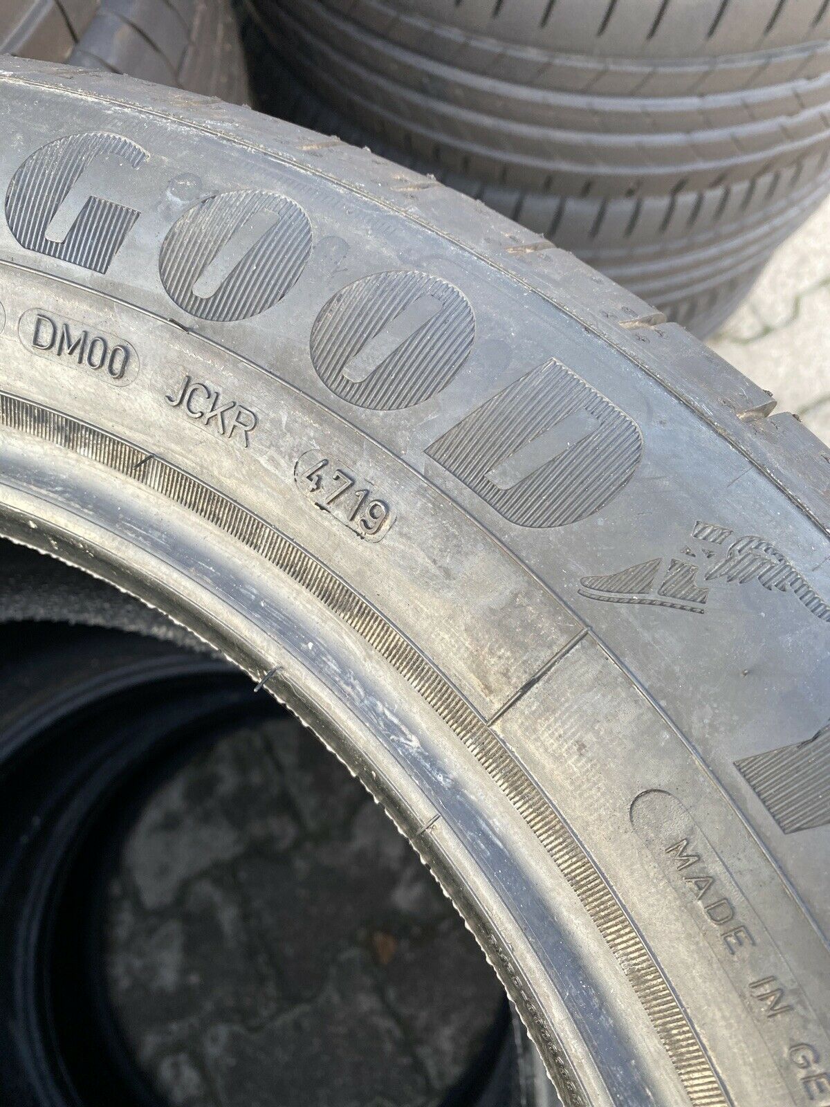 4x NEUW. GOODYEAR EFFICIENT GRIP PERFORMANCE 225 55 R17 97W SOMMERREIFEN DOT4719