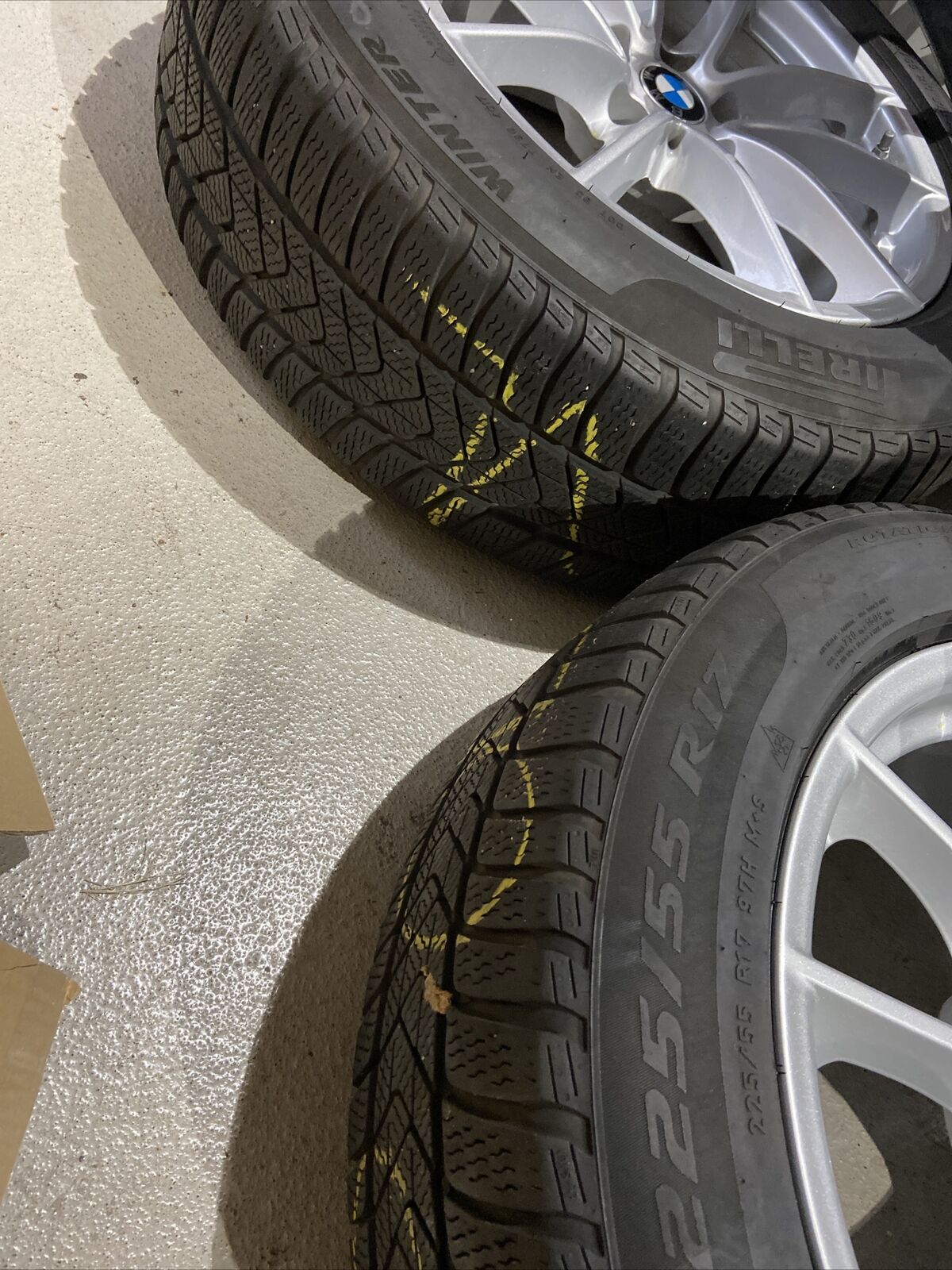 ORIGINAL BMW G30 G31 Styling 618 Alufelgen 6868217 WINTERREIFEN PIRELLI RSC RDCI