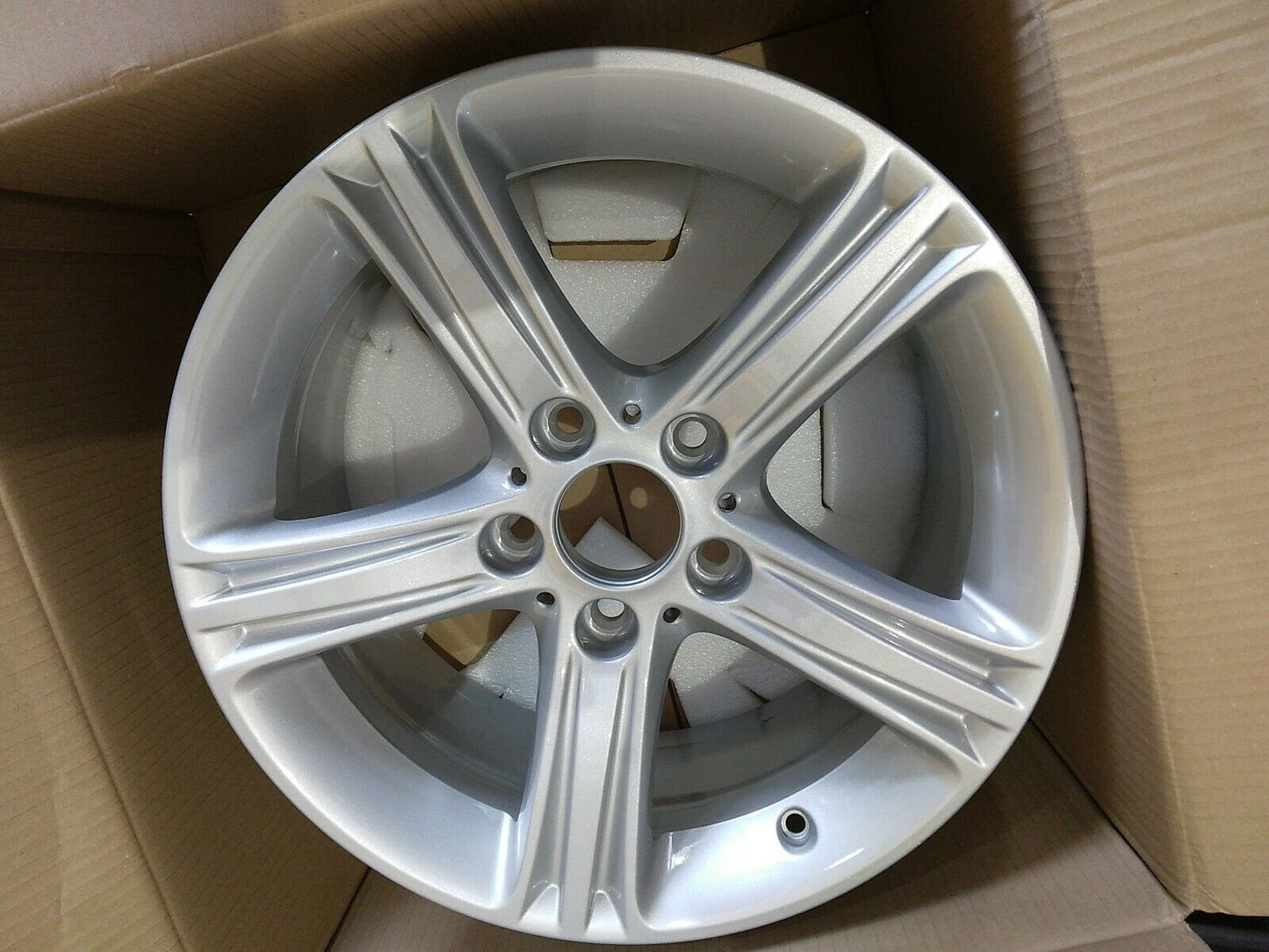 1x NEUE ORIGINAL BMW F30 F31 F35 F32 F33 F36 ALUFELGE 6796242 Styling 393 ET37