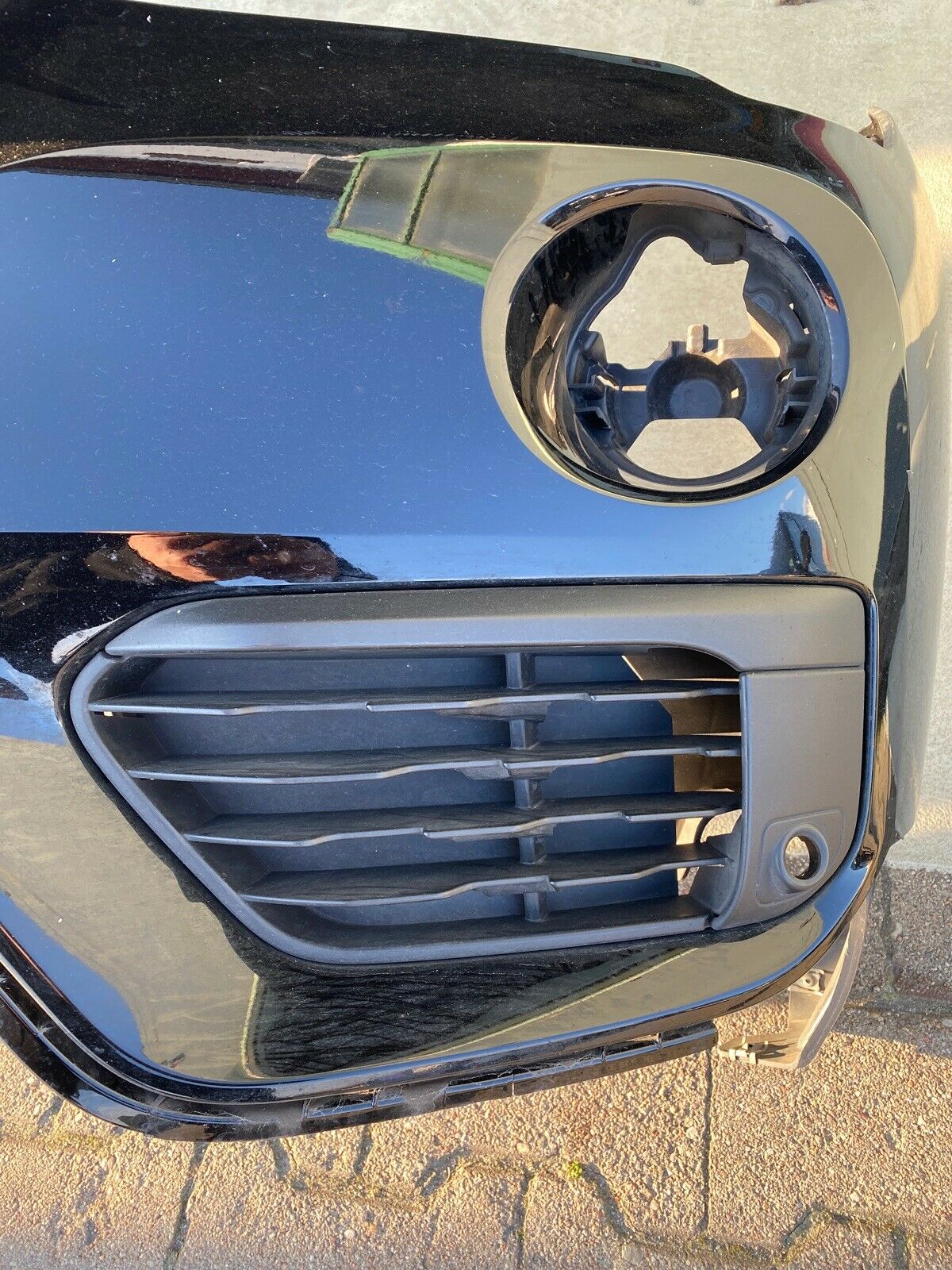 ORIGINAL BMW X1 F48 NEUESTE MODELL Stoßstange Oberteil m Gitter geschlossen PDC