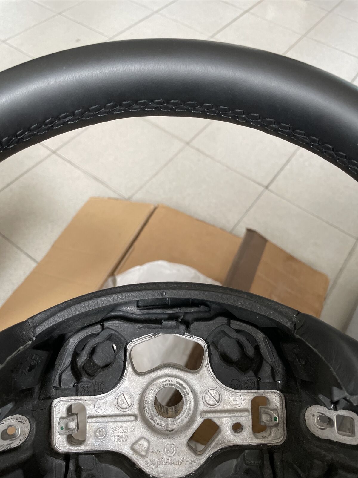BMW F20 F22 F30 F31 F34 F35 Lenkrad Lederlenkrad 6854753 M SPORT Schaltwippen