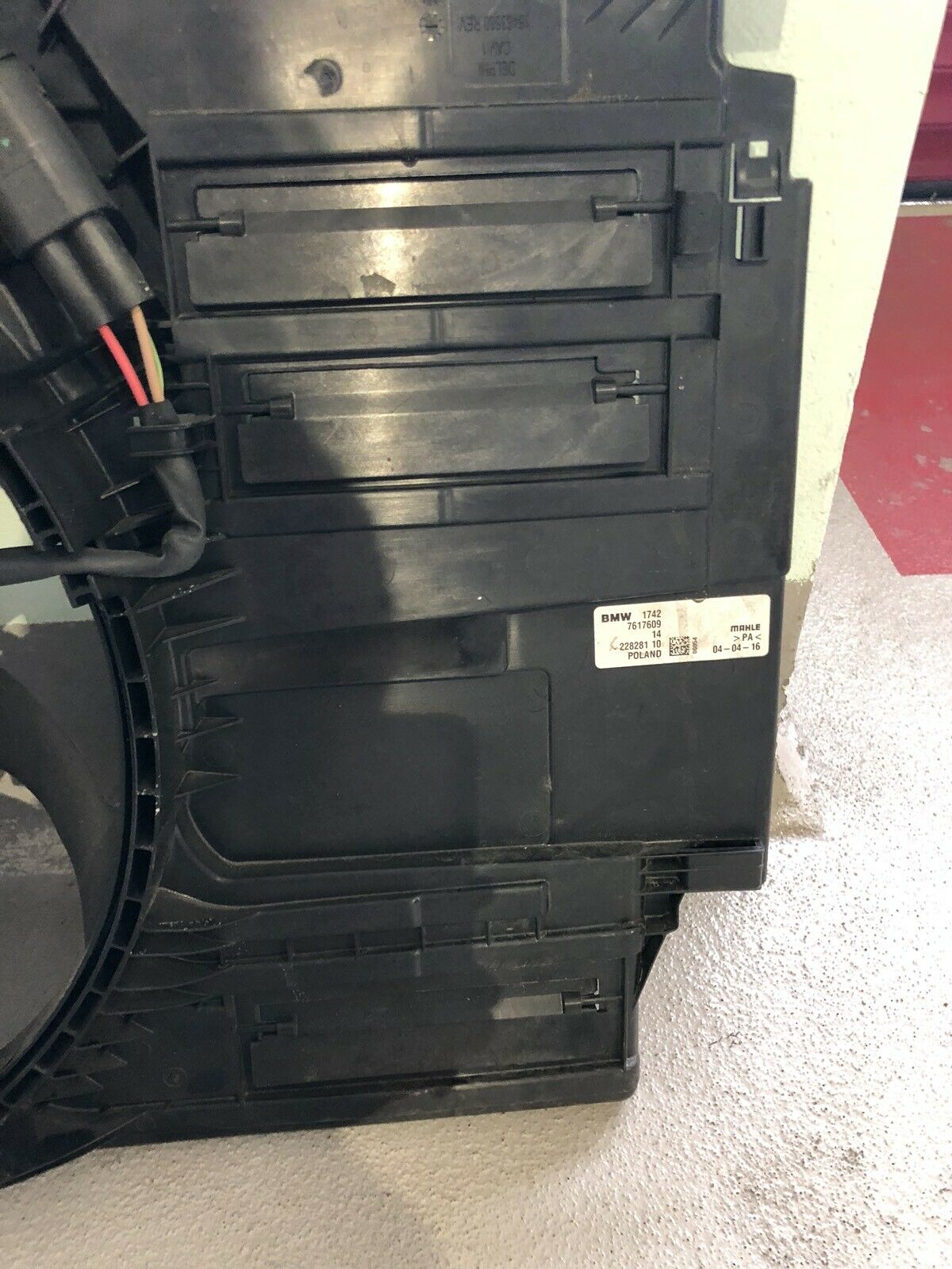 BMW X1 F48 F45 F46 MINI F55 Lüfterzarge 7617609 mit Lüfter Ventilator 7636070