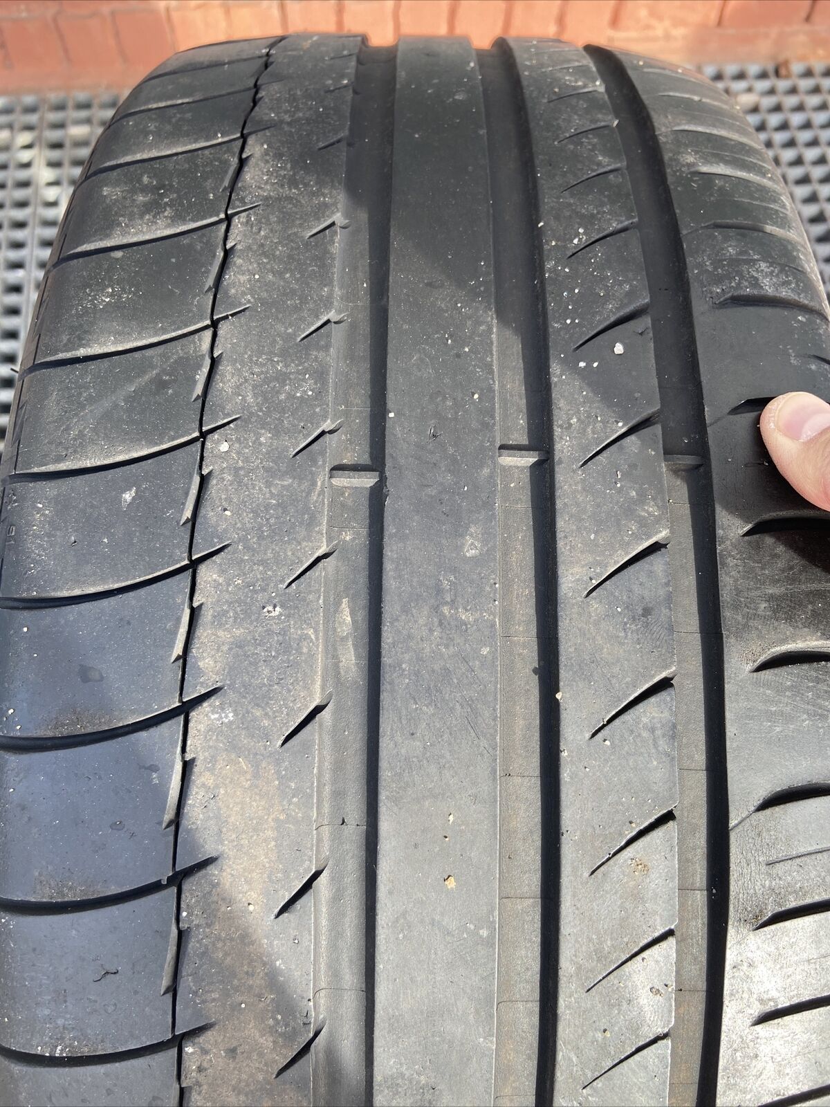 1x BMW E92 E93 E90 M3 M220 ALUFELGE 245 35 ZR19 93Y MICHELIN 8.5J 2283555 IS29