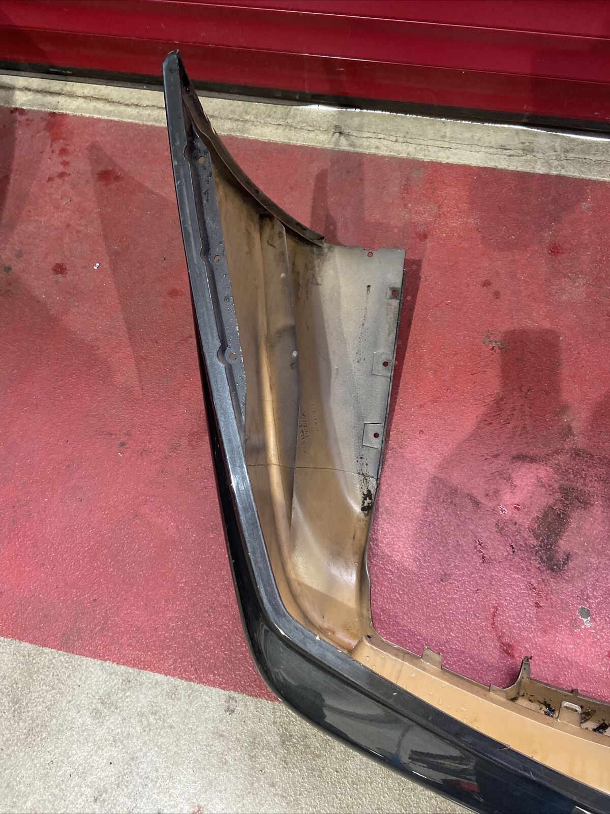 ORIGINAL BMW 8er E31 Stoßstange hinten Verkleidung Stoßfänger 1940757