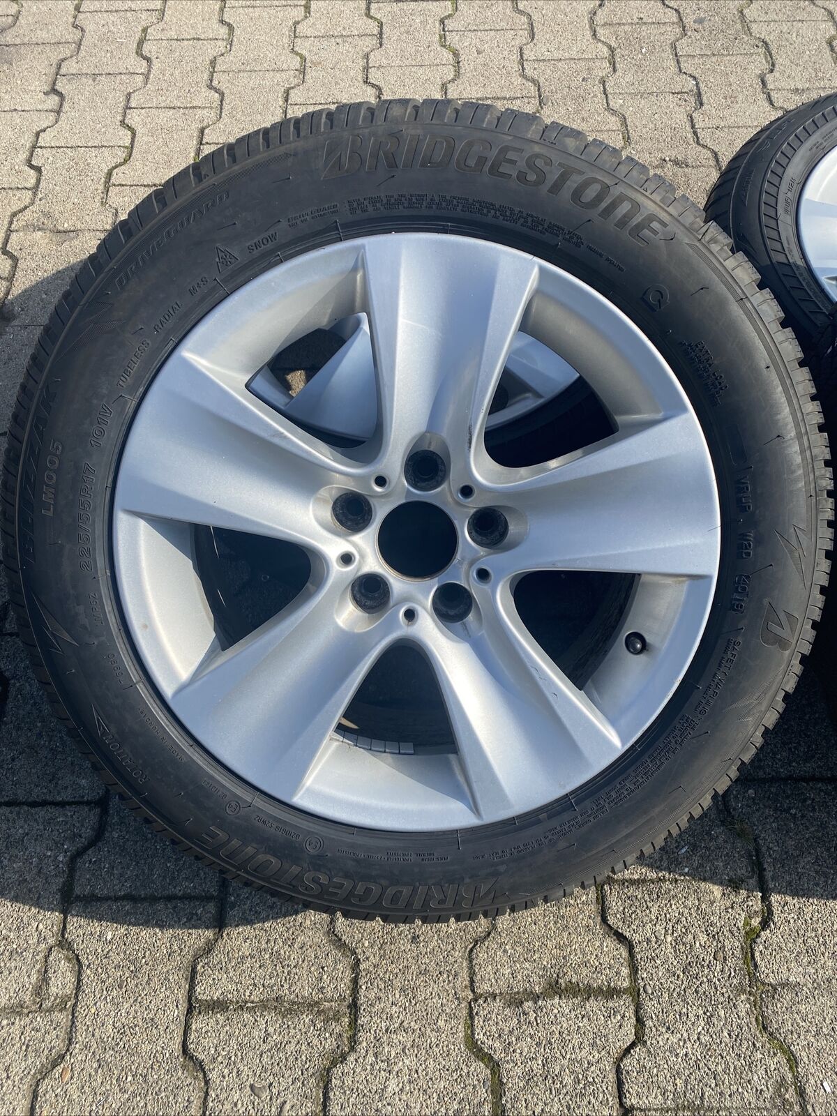 BMW F10 F12 Styling 327 Alufelgen WINTERREIFEN BRIDGEST. 225 55 R17 101V 6790172