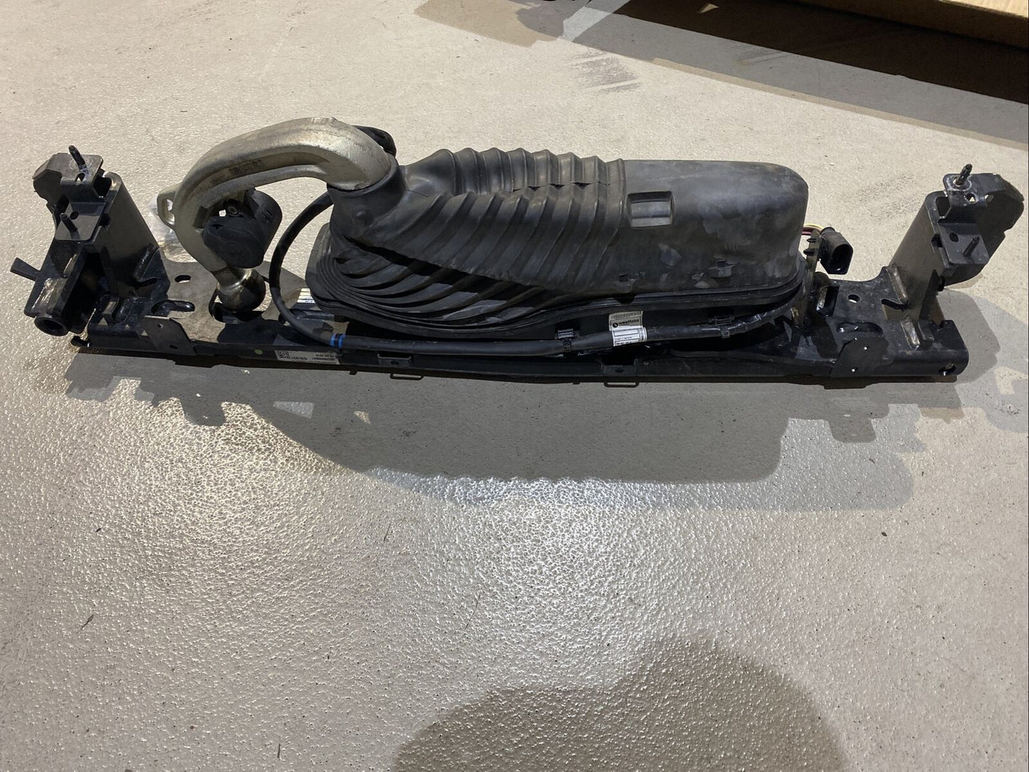 ORIG BMW G30 G31 ANHÄNGERKUPPLUNG elektrisch QUERTRÄGER Verstärkung 6888468