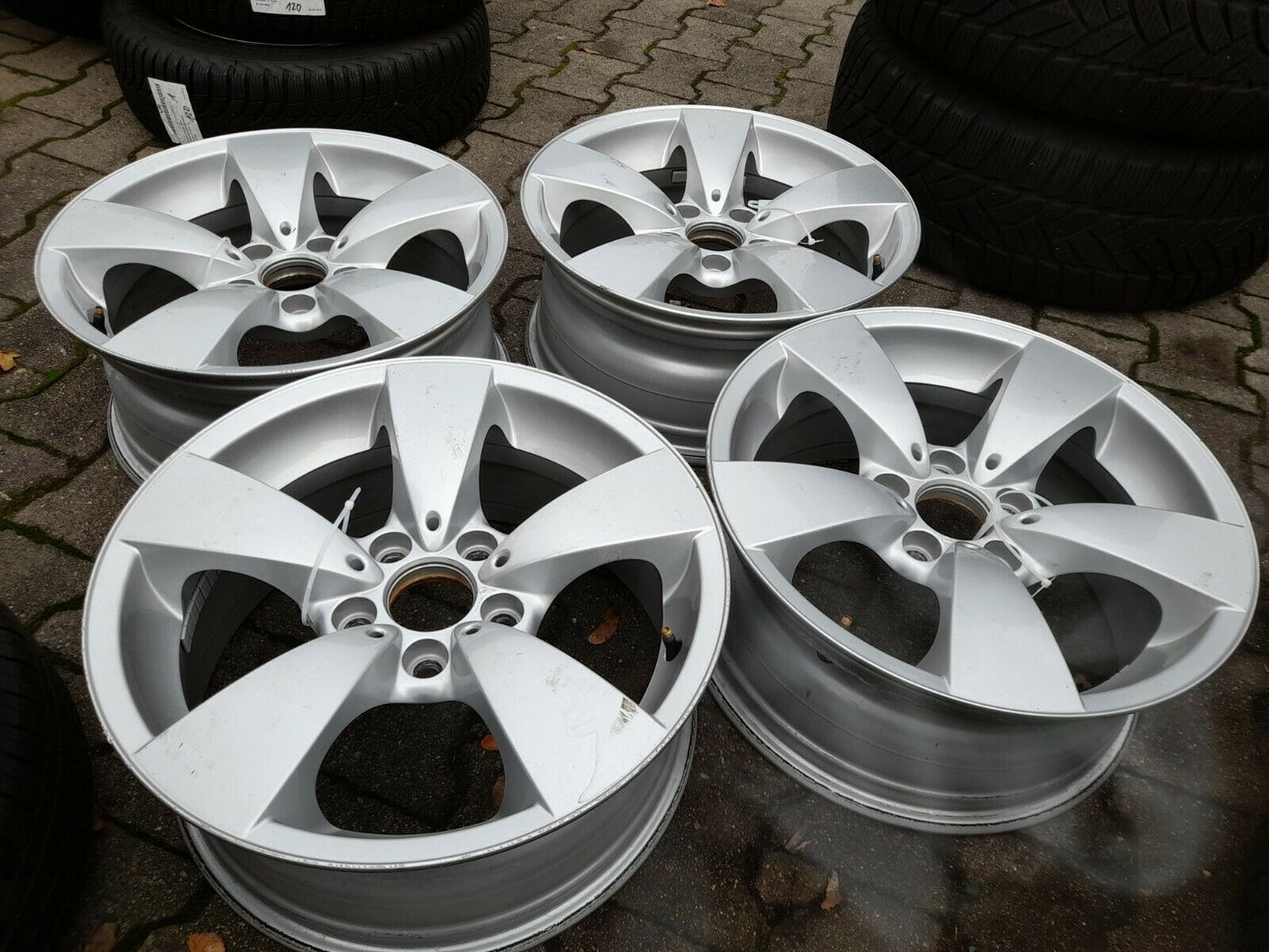 4x Original BMW E60 E61 LCI Alufelgen 6776776 Sternspeiche Styling 138 ET20