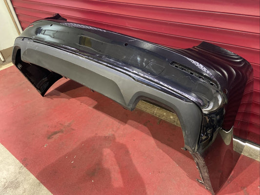 BMW G30 LCI Stoßstange hinten 9498613 inkl 3x Führung links rechts mitte