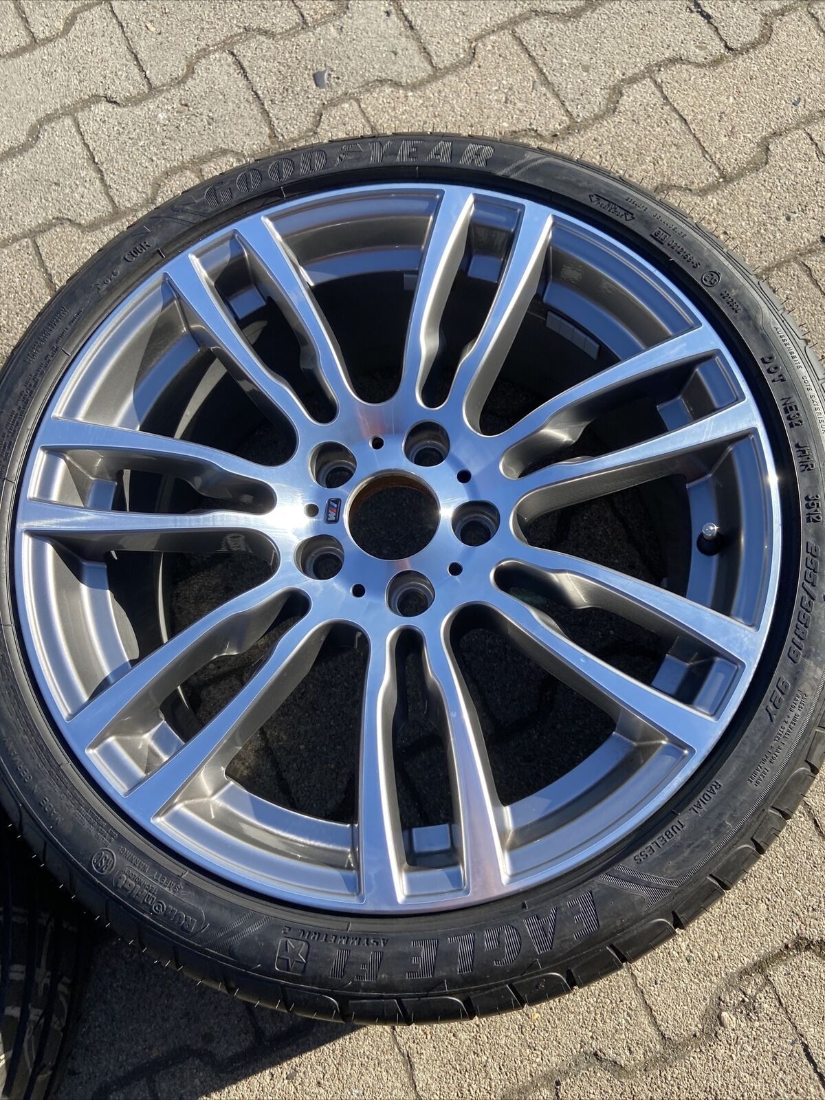BMW F30 F31 F32 M403 ALUFELGEN 7845882 & 7845883 SOMMERREIFEN 19“ GOODYEAR RSC