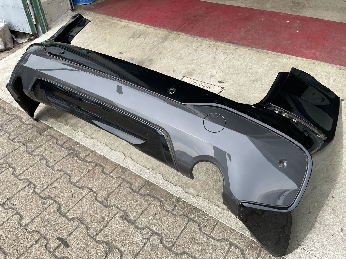 ORIGINAL BMW X1 F48 M PAKET NEUE MODELL Stoßstange PDC Diffusor 2 Flutig 8059877
