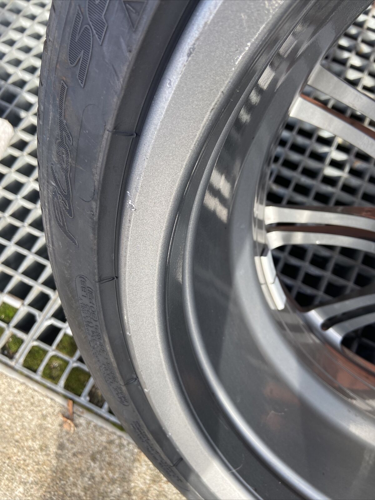 1x BMW E92 E93 E90 M3 M220 ALUFELGE 245 35 ZR19 93Y MICHELIN 8.5J 2283555 IS29
