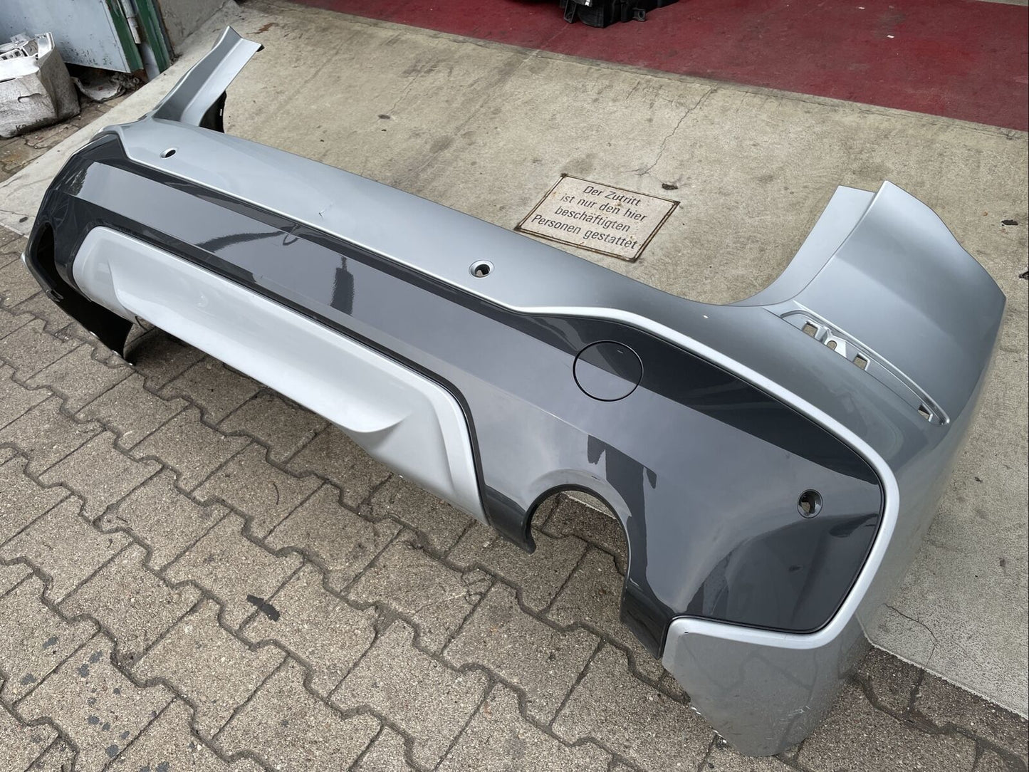 ORIGINAL BMW X1 F48 M PAKET NEUE MODELL Stoßstange PDC Diffusor 2 Flutig 8059877
