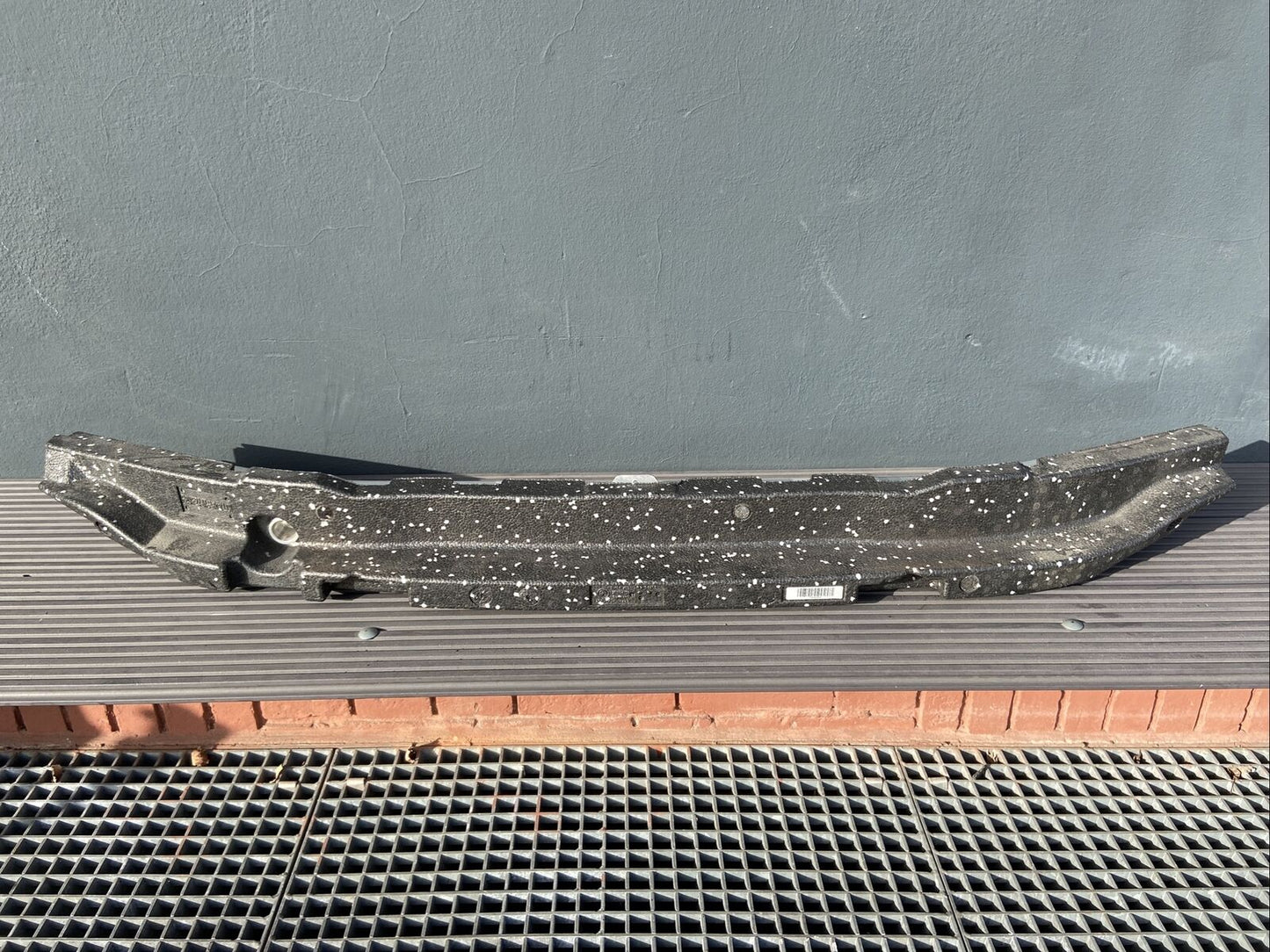 1x NEUE BMW F20 F21 M PAKET LCI Querträger 7255393 Stoßabsorber 8064455 Styropor