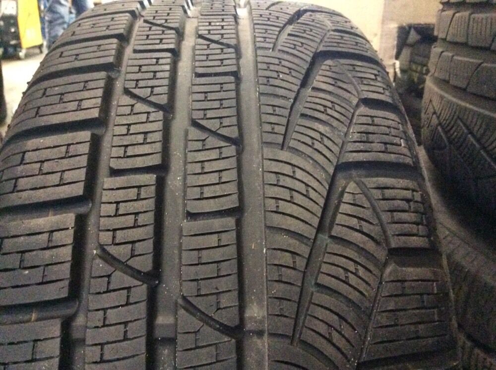 BMW X1 E84 Pirelli 225 50 R17 94H RSC RUNFLAT Winterreifen 6783330 WINTERRÄDER