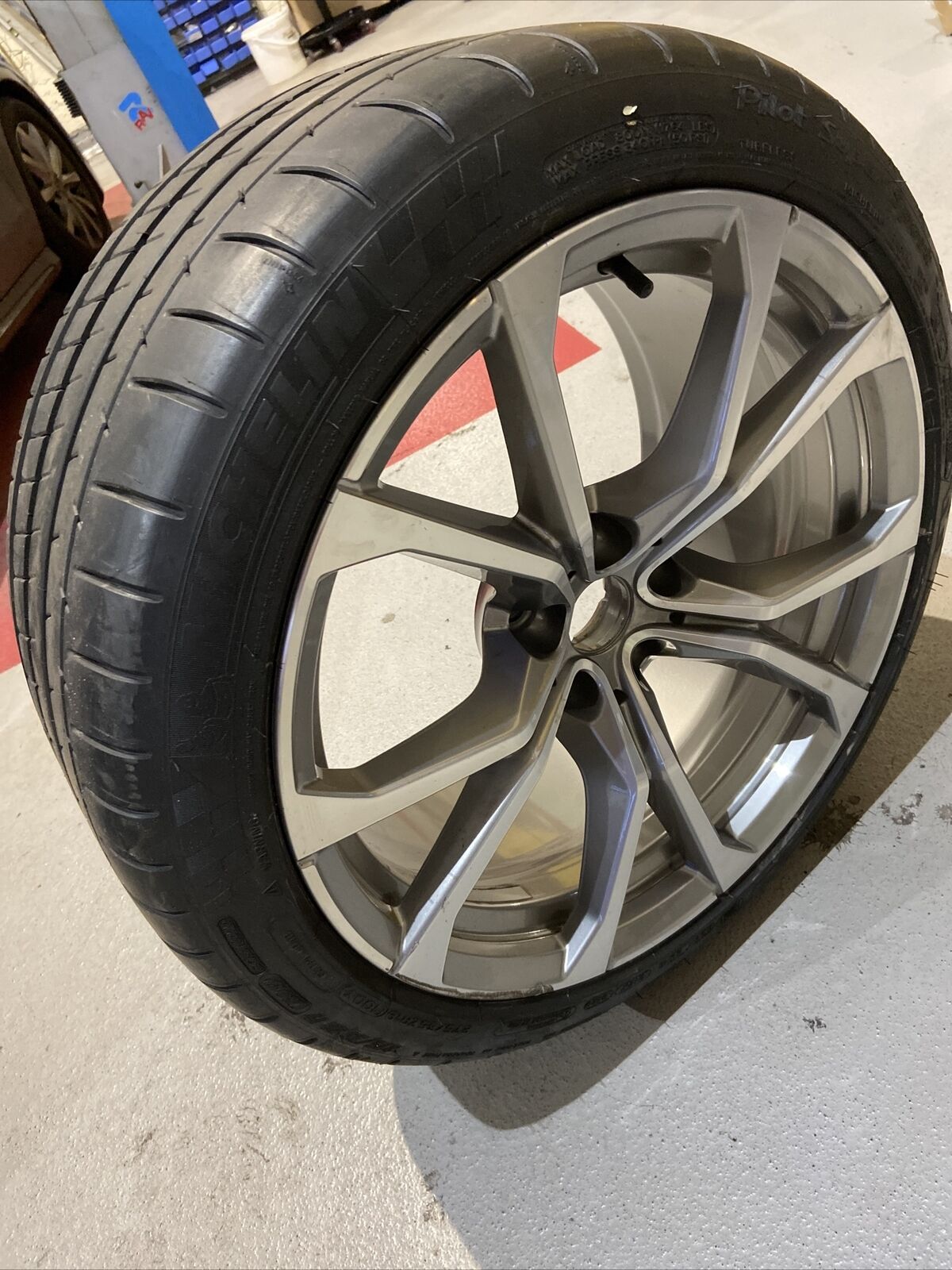 1x BMW Z4 G29 V Speiche 772 Alufelge 6883642 MICHELIN 275 35 ZR19 100Y 10Jx 19