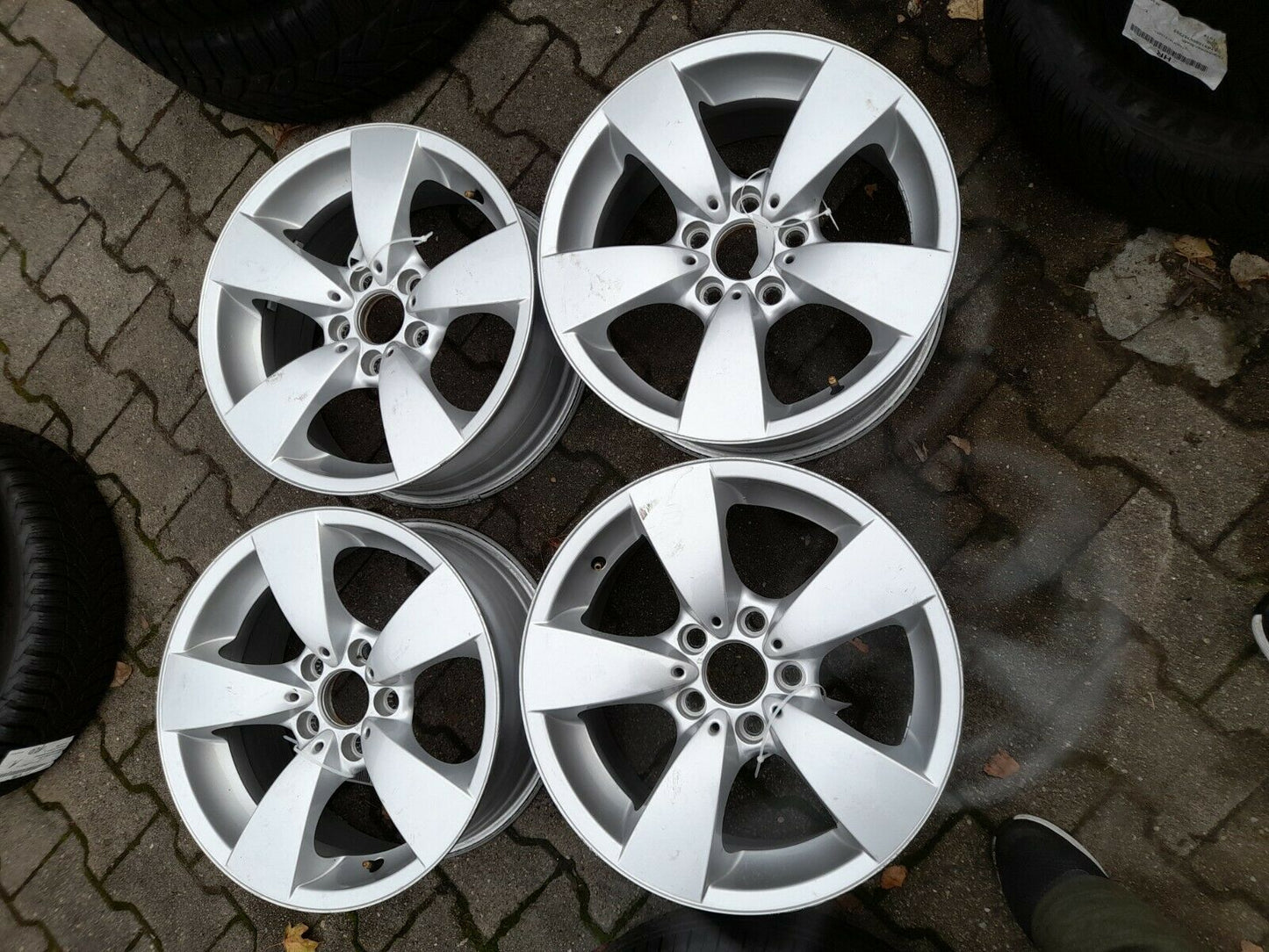 4x Original BMW E60 E61 LCI Alufelgen 6776776 Sternspeiche Styling 138 ET20