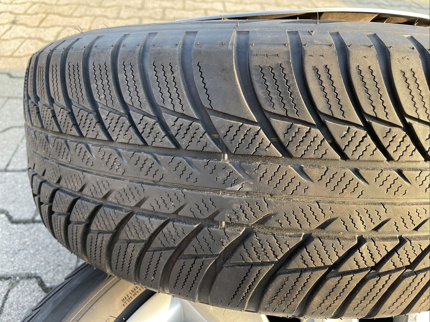 BMW F30 F31 Bridgestone RSC Winterreifen RDCI SENSOREN 205 60 R16 92H RADKAPPEN