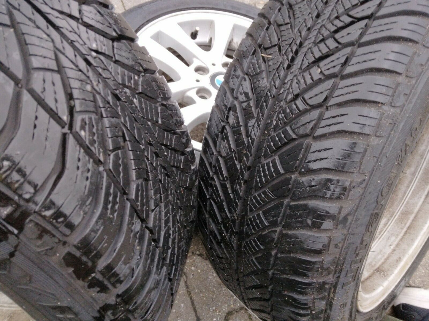 BMW E90 E91 Alufelgen 6775595 Styling 156 Winterreifen 205 55 R16 91H Goodyear