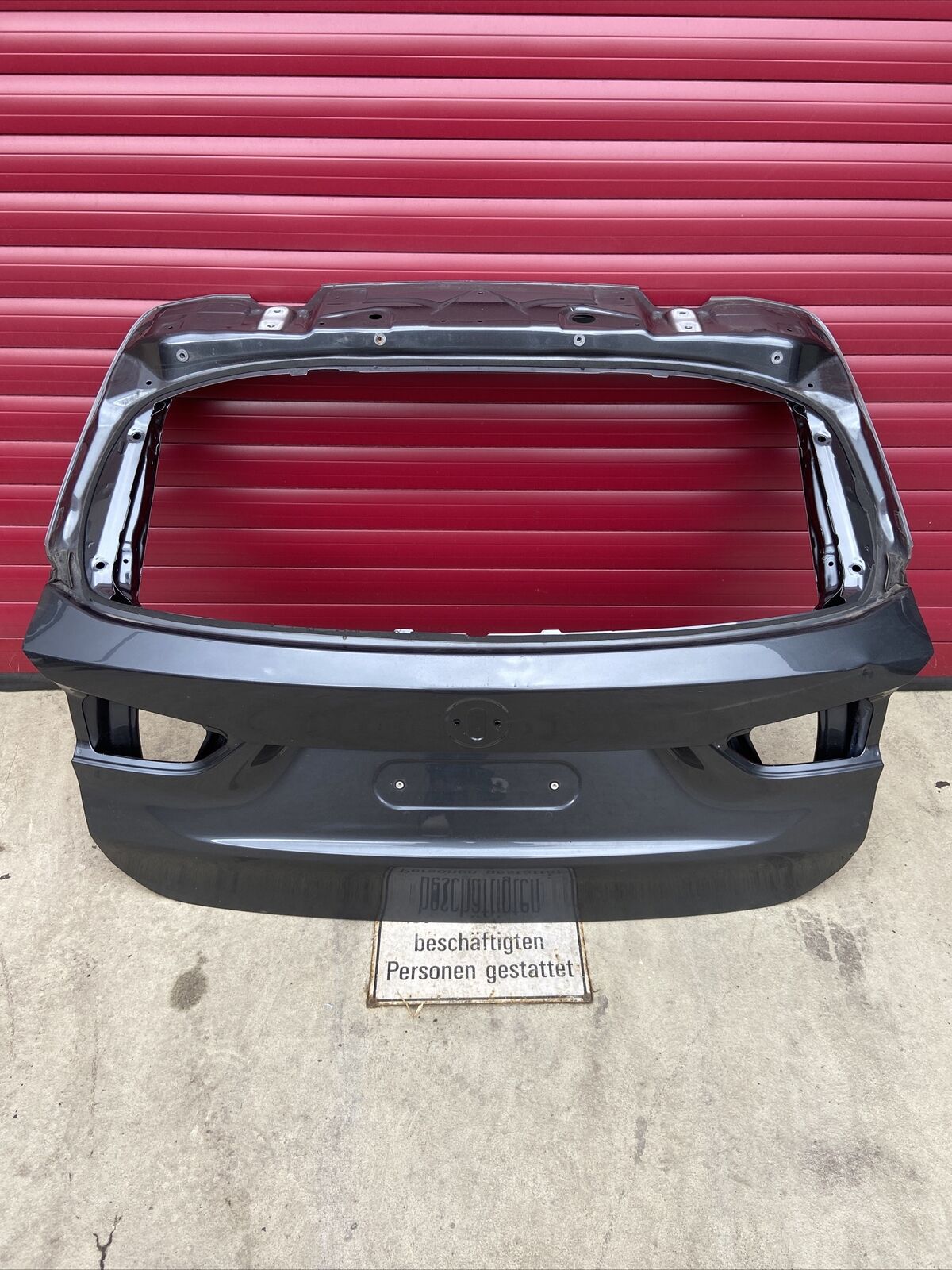 BMW X1 F48 Heckklappe Kofferraumdeckel NEUE MODELL Mineralgrau 7350826 m Taster