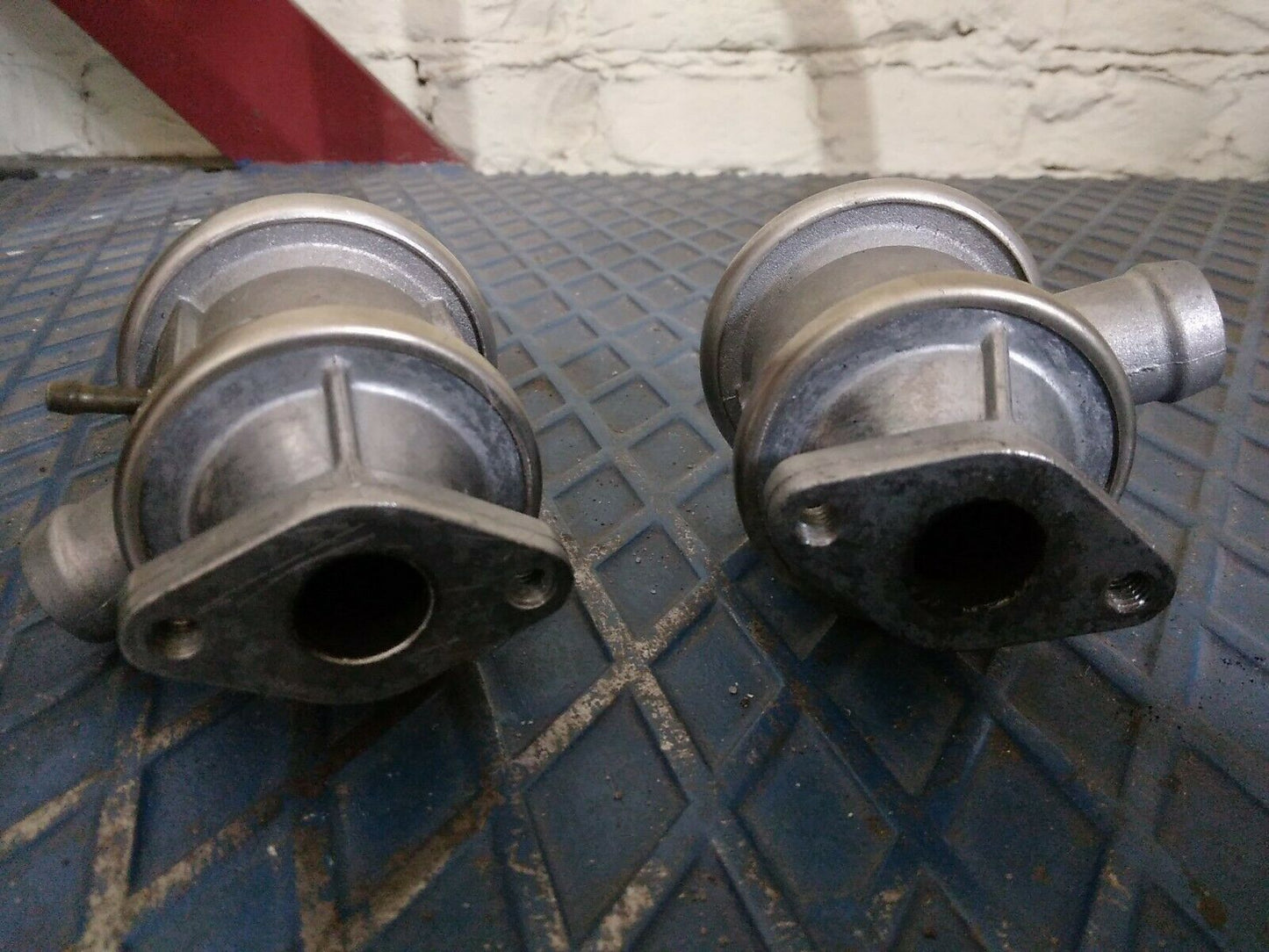 Ferrari 430 - 612 -575 AGR 458 Sekundärluftventil 599 SECONDARY AIR VALVE 171175