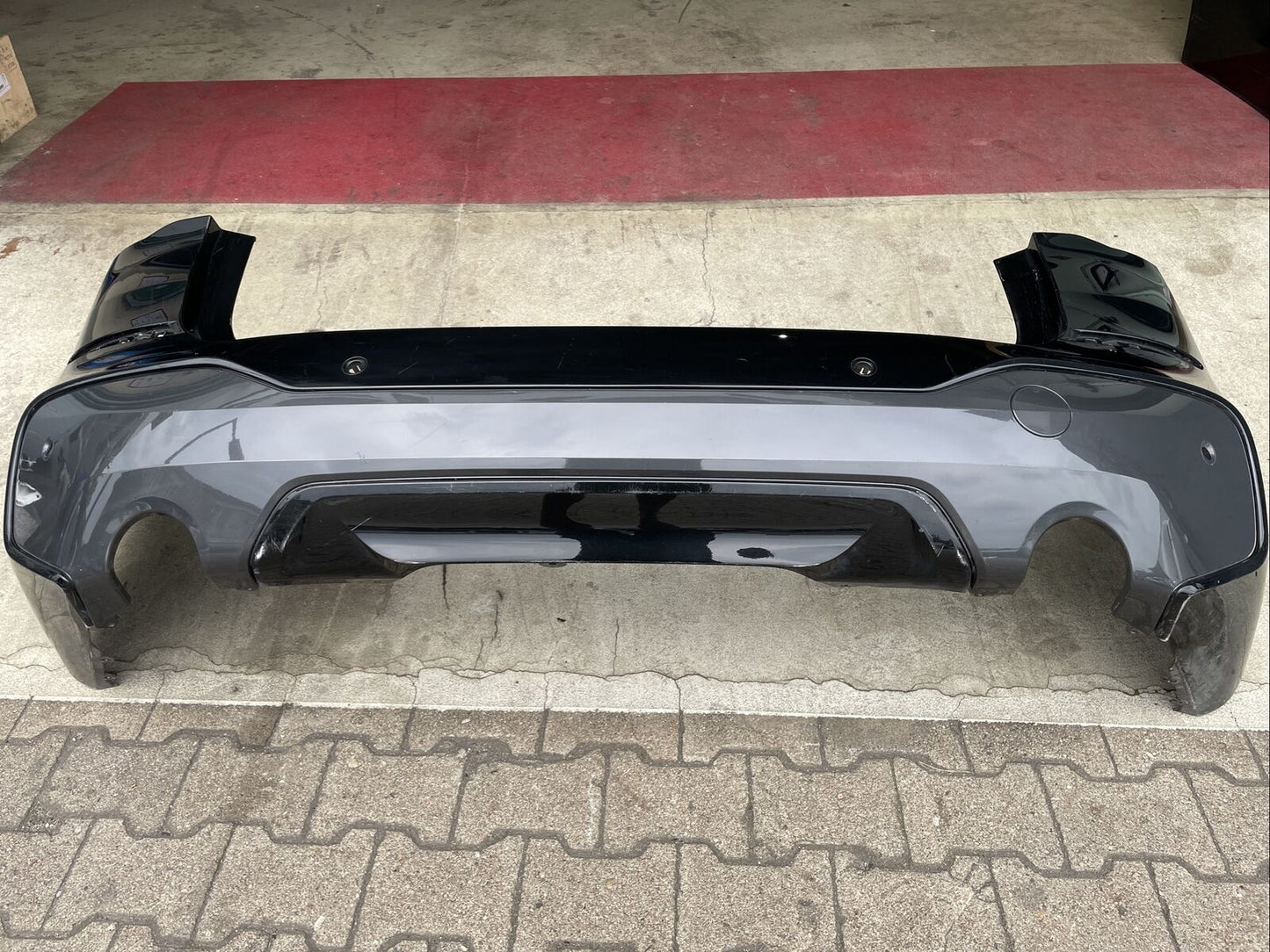 BMW X1 F48 M PAKET NEUE MODELL Stoßstange PDC mit Diffusor Black Saphire