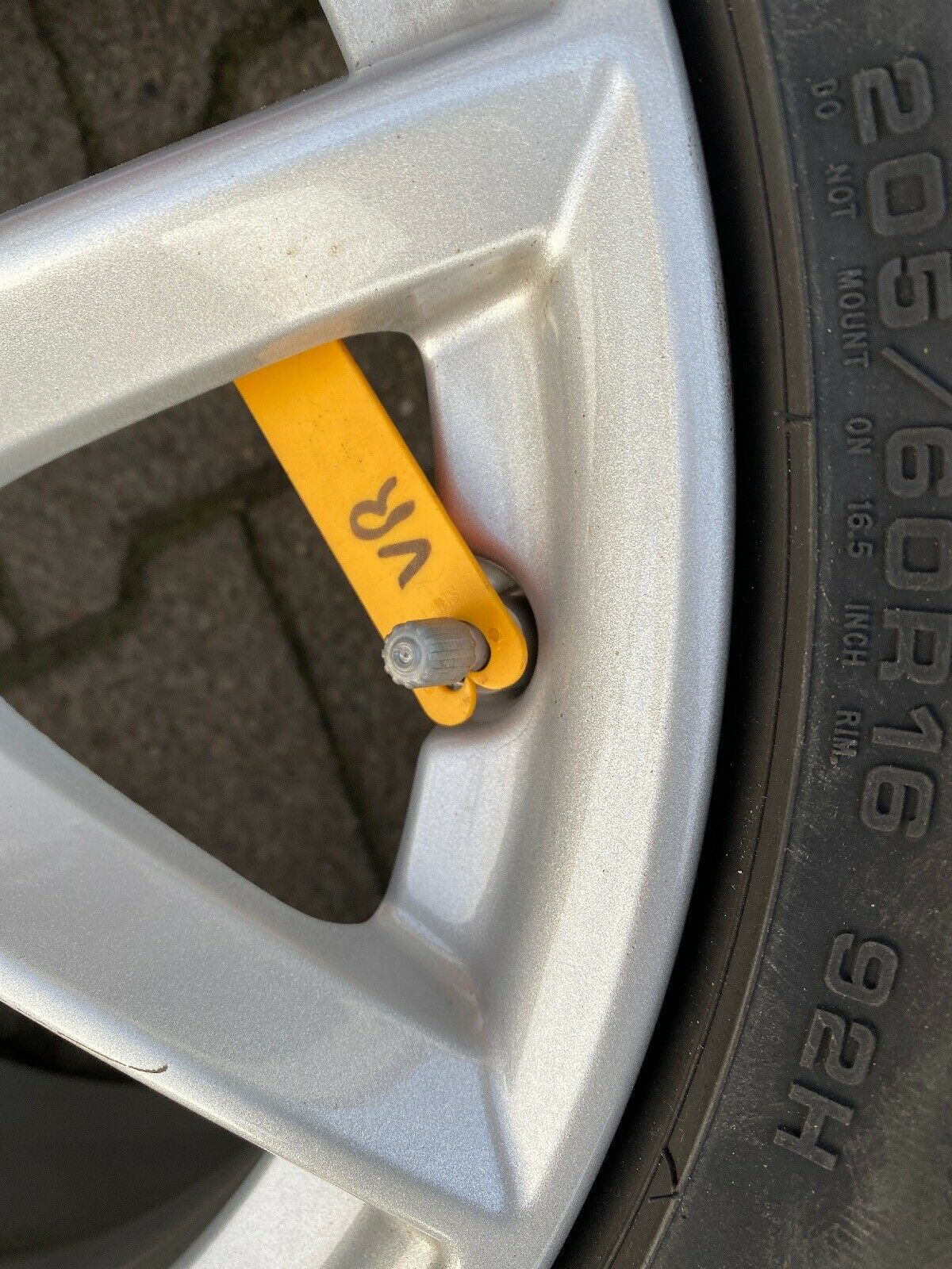 BMW F45 F46 Alufelgen Styling 471 WINTERREIFEN 205 60 R16 92V RSC RDCI 6855080